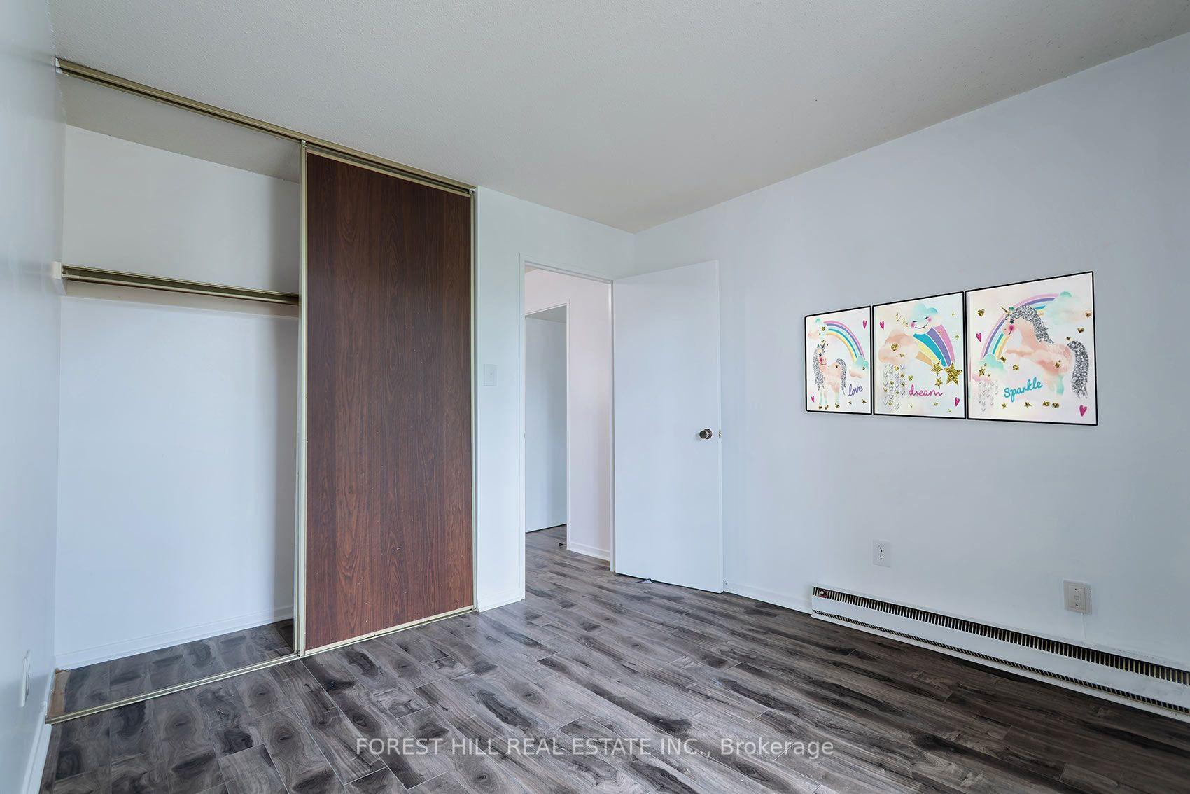 Photo 40 of Unit 6, 25 Pebble Byway, North York, Hillcrest Village — HOMEH