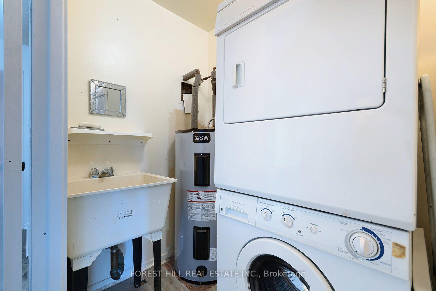 Photo 44 of Unit 6, 25 Pebble Byway, North York, Hillcrest Village — HOMEH