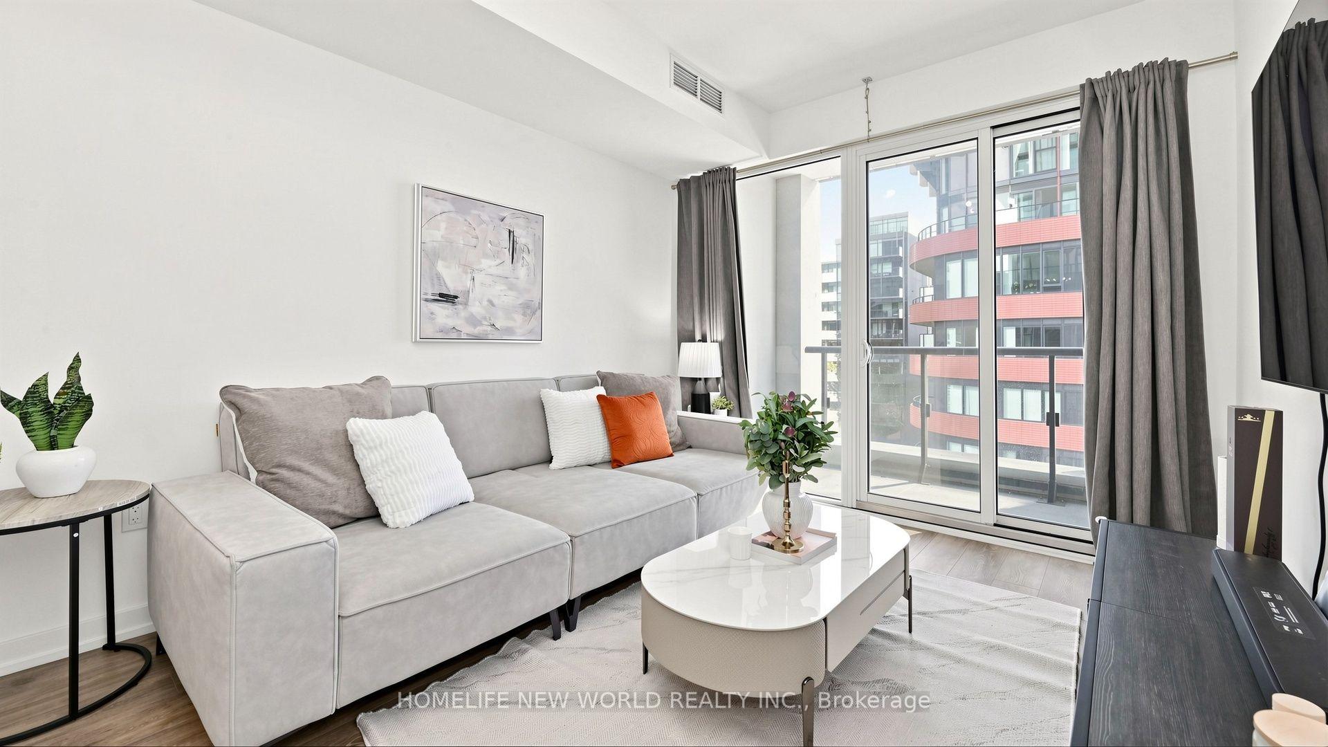Photo 7 of Unit 813, 158 Front Street E, Toronto, Moss Park — HOMEH