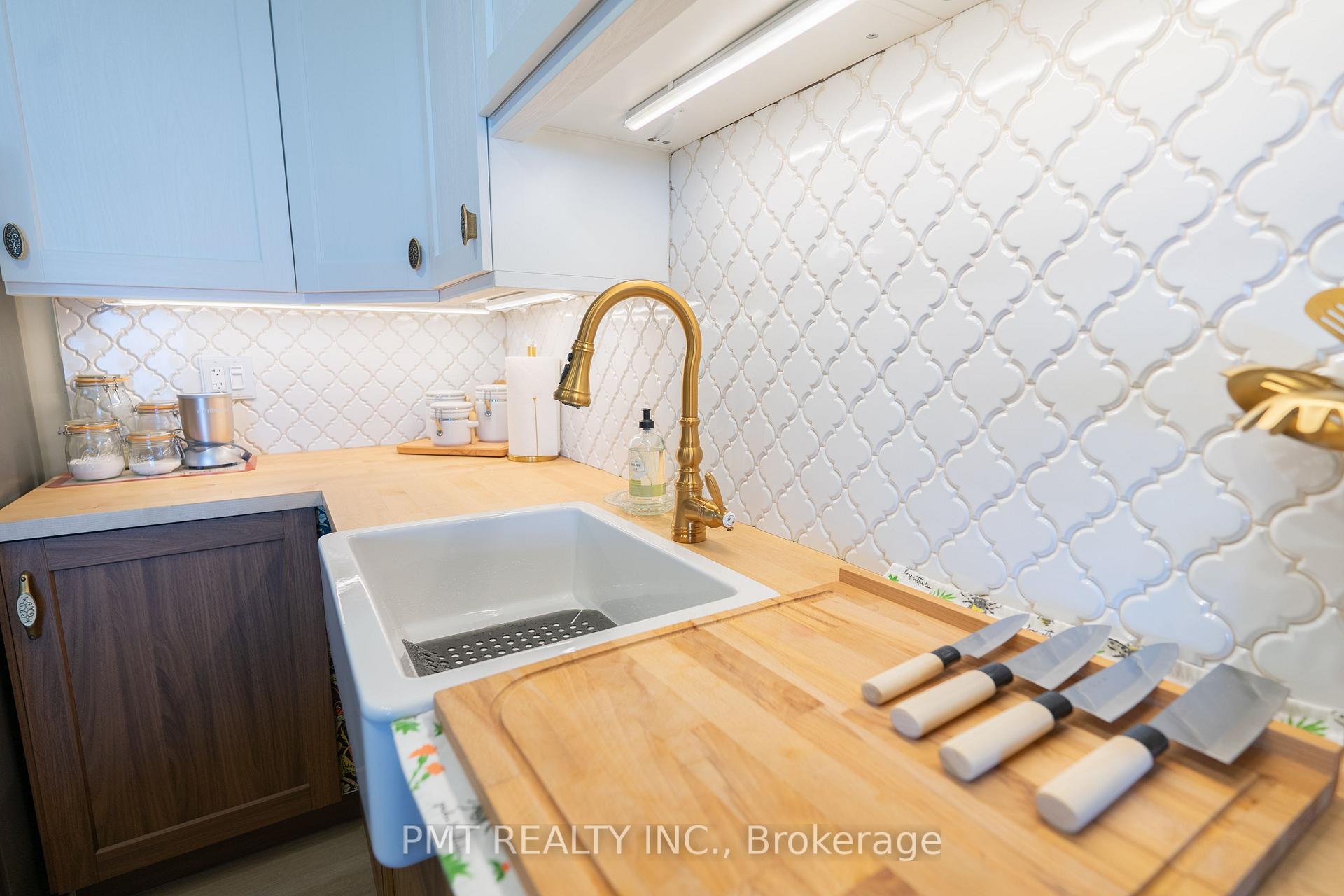Photo 7 of Unit 1204, 20 Forest Manor Road, North York, Henry Farm — HOMEH