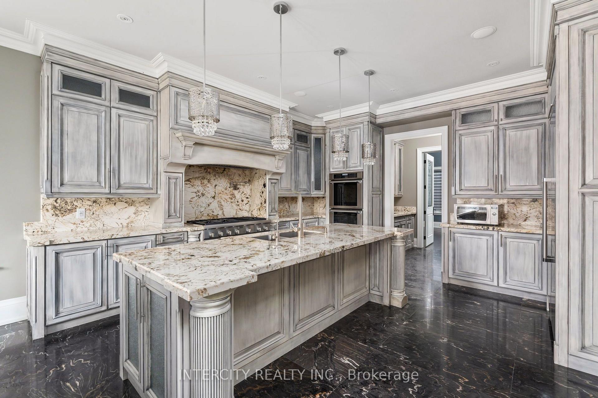 Photo 19 of 27 Rockview Gardens, Vaughan, Concord — HOMEH