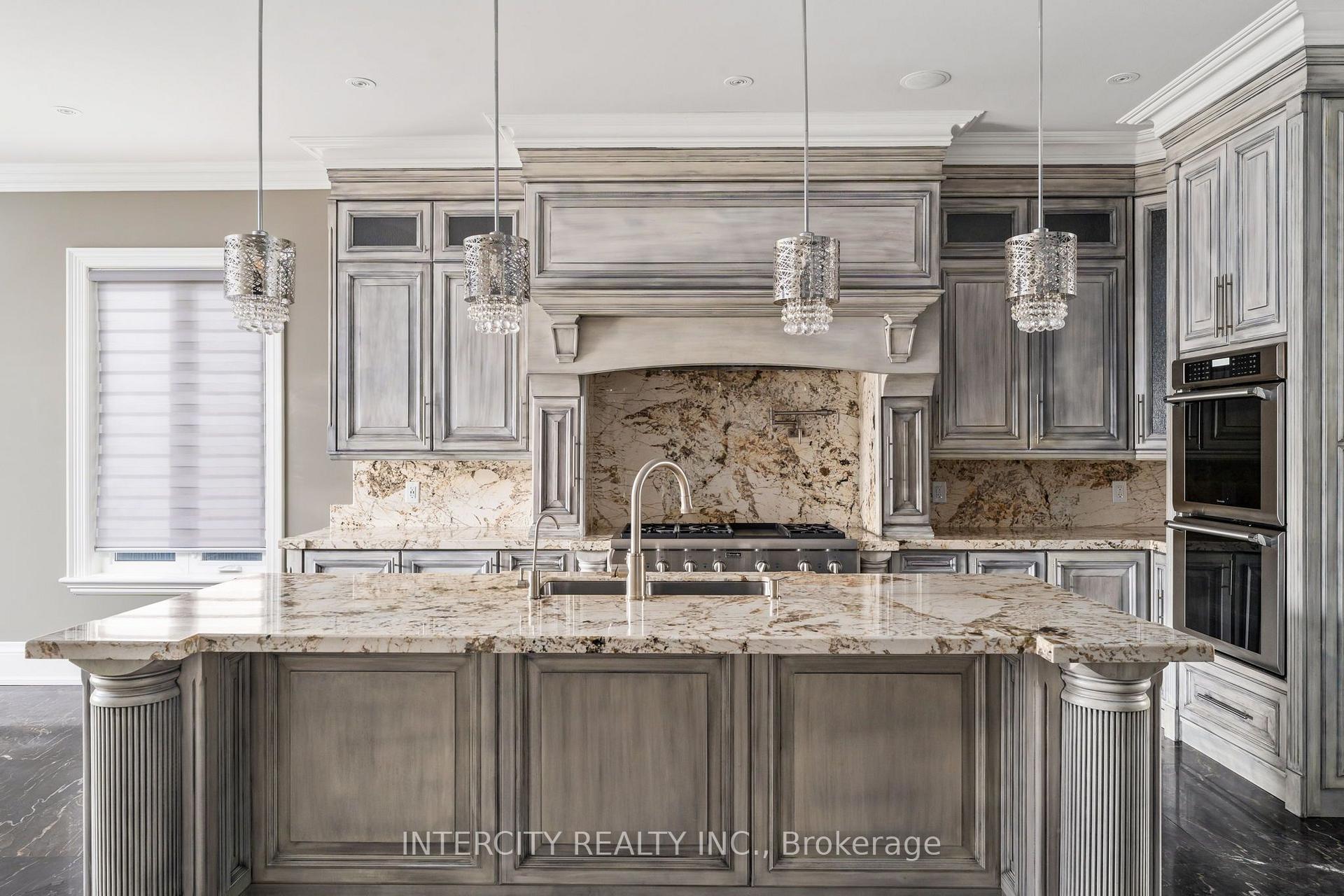 Photo 20 of 27 Rockview Gardens, Vaughan, Concord — HOMEH