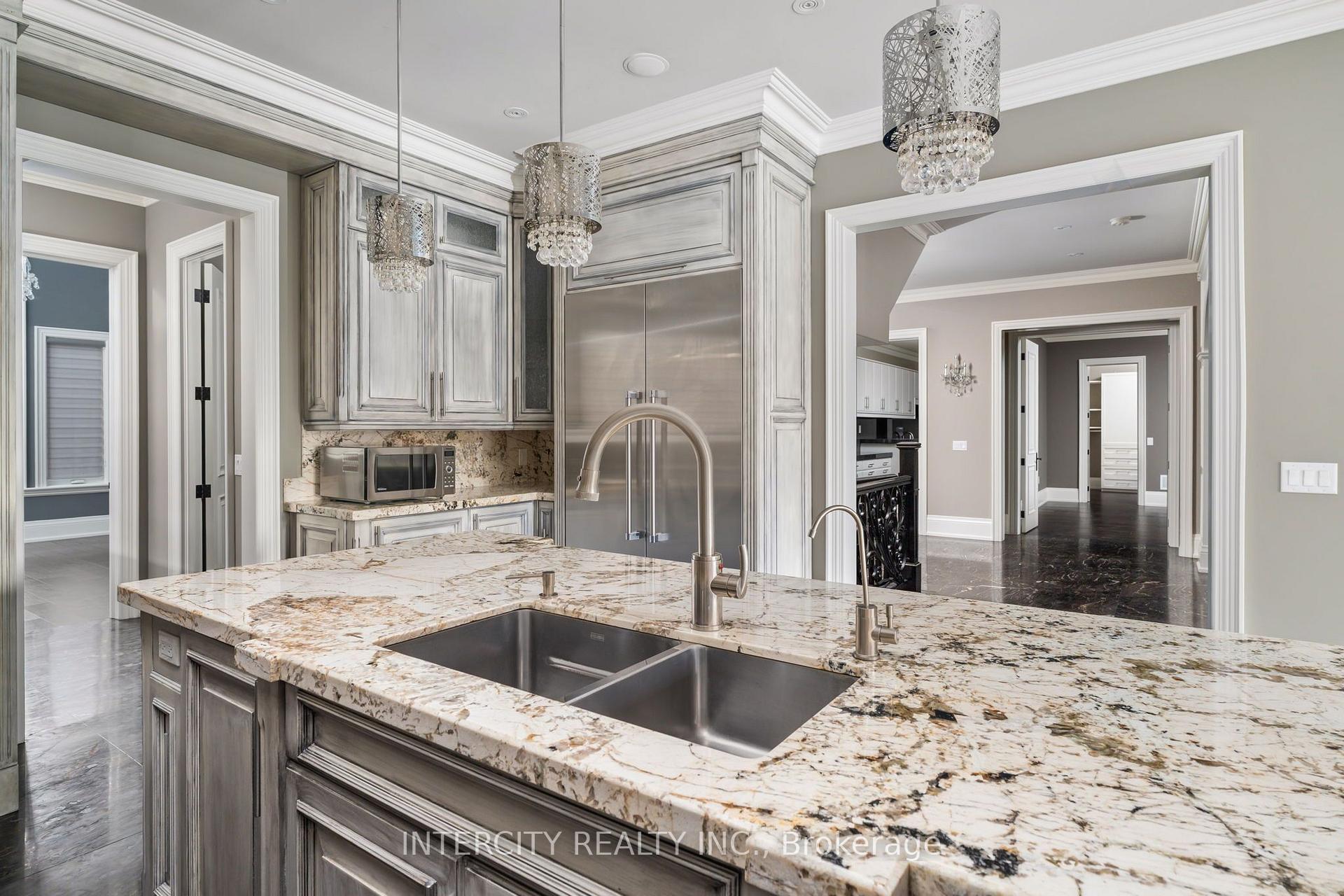 Photo 23 of 27 Rockview Gardens, Vaughan, Concord — HOMEH