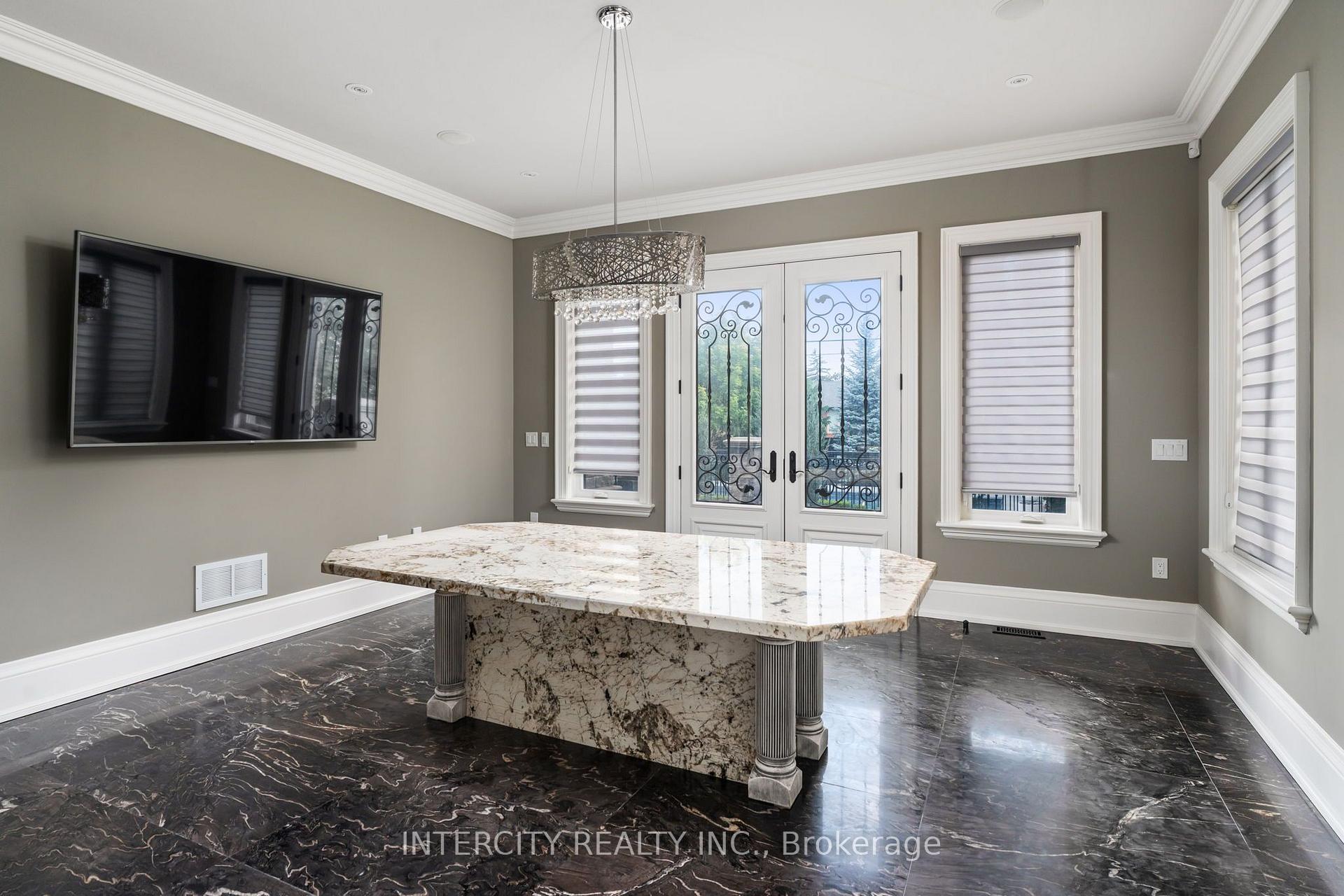 Photo 24 of 27 Rockview Gardens, Vaughan, Concord — HOMEH