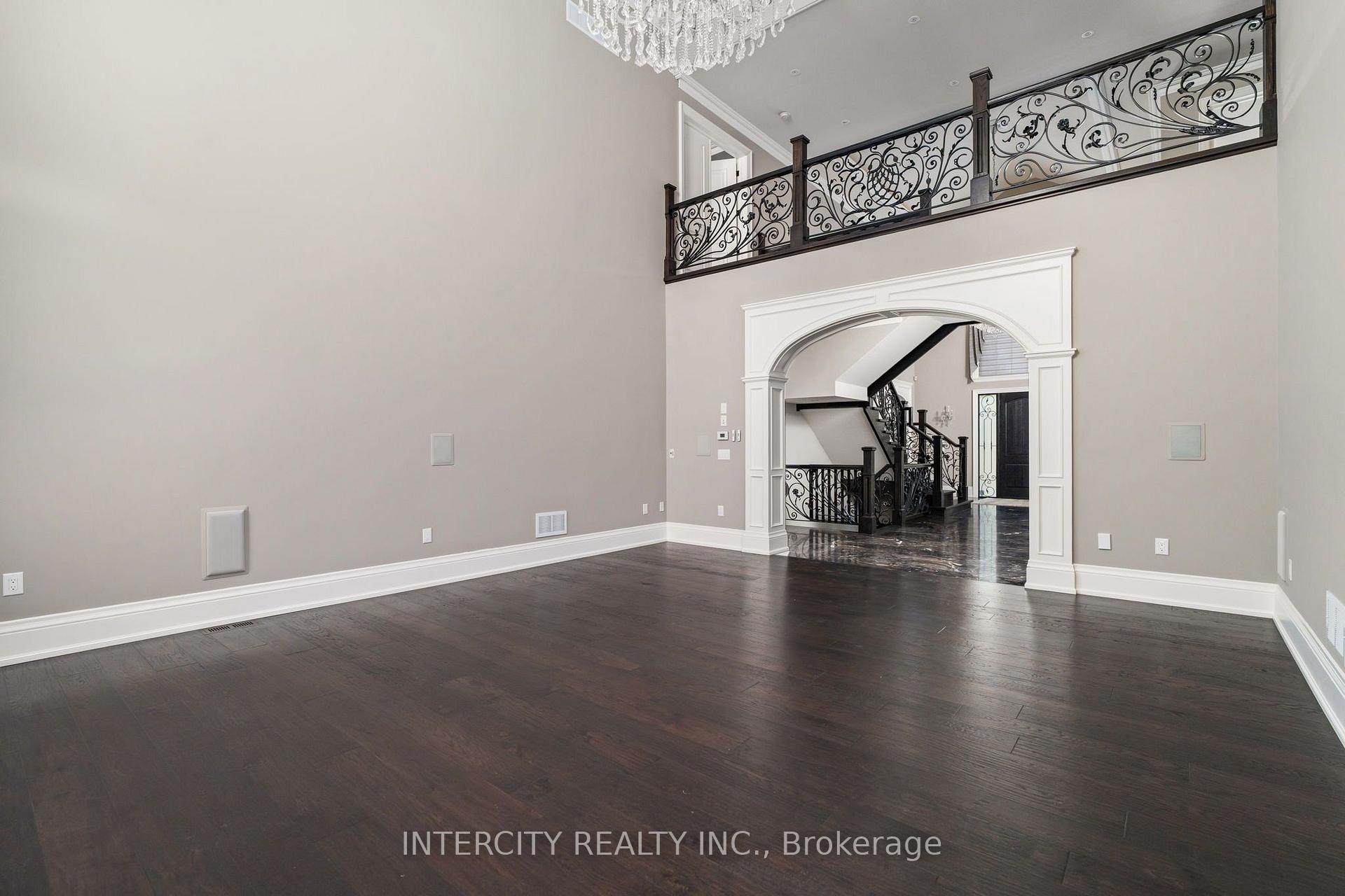 Photo 28 of 27 Rockview Gardens, Vaughan, Concord — HOMEH