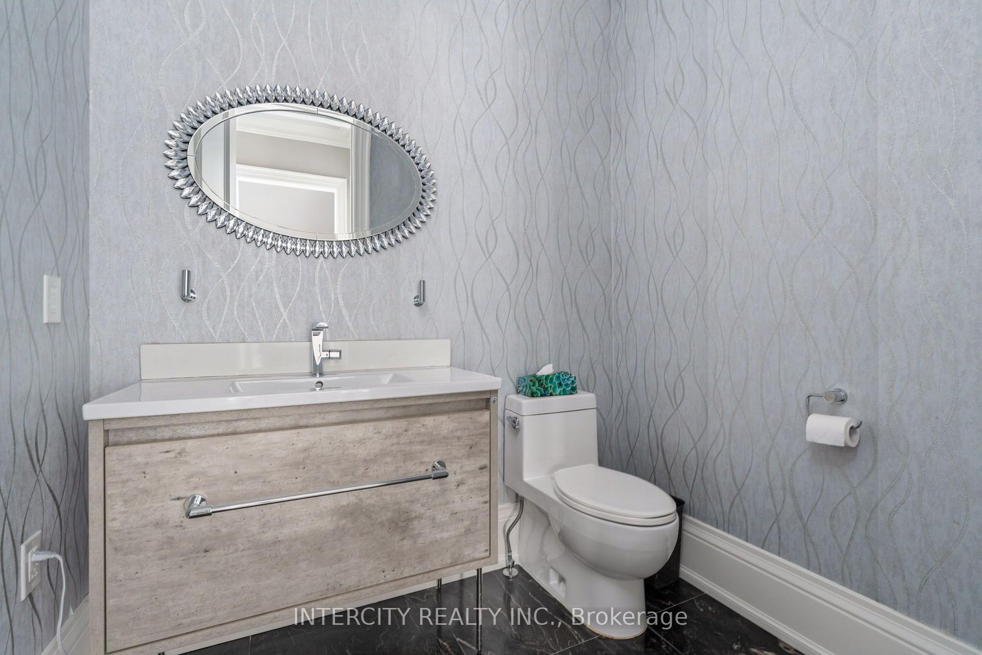 Photo 29 of 27 Rockview Gardens, Vaughan, Concord — HOMEH