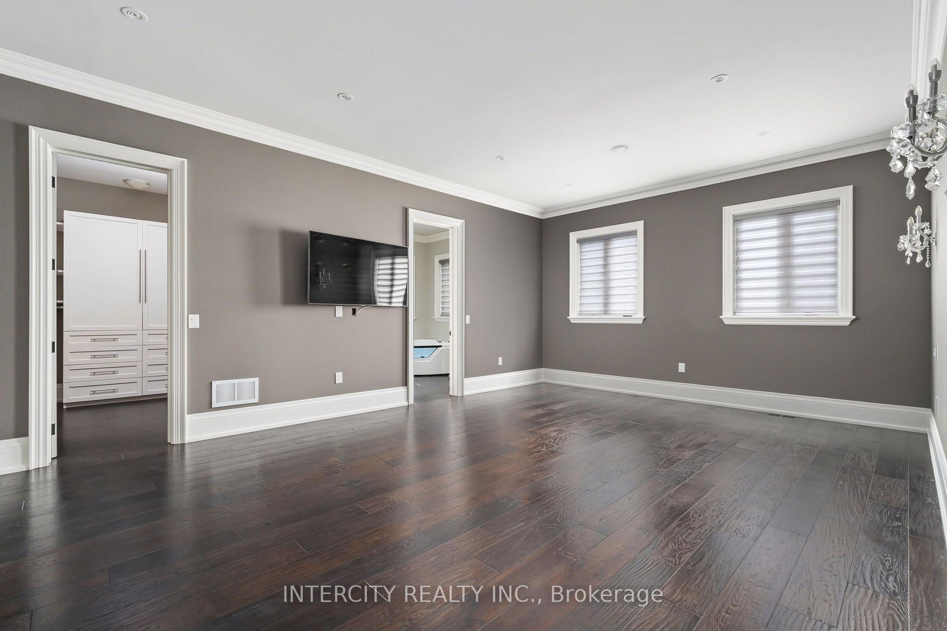 Photo 30 of 27 Rockview Gardens, Vaughan, Concord — HOMEH