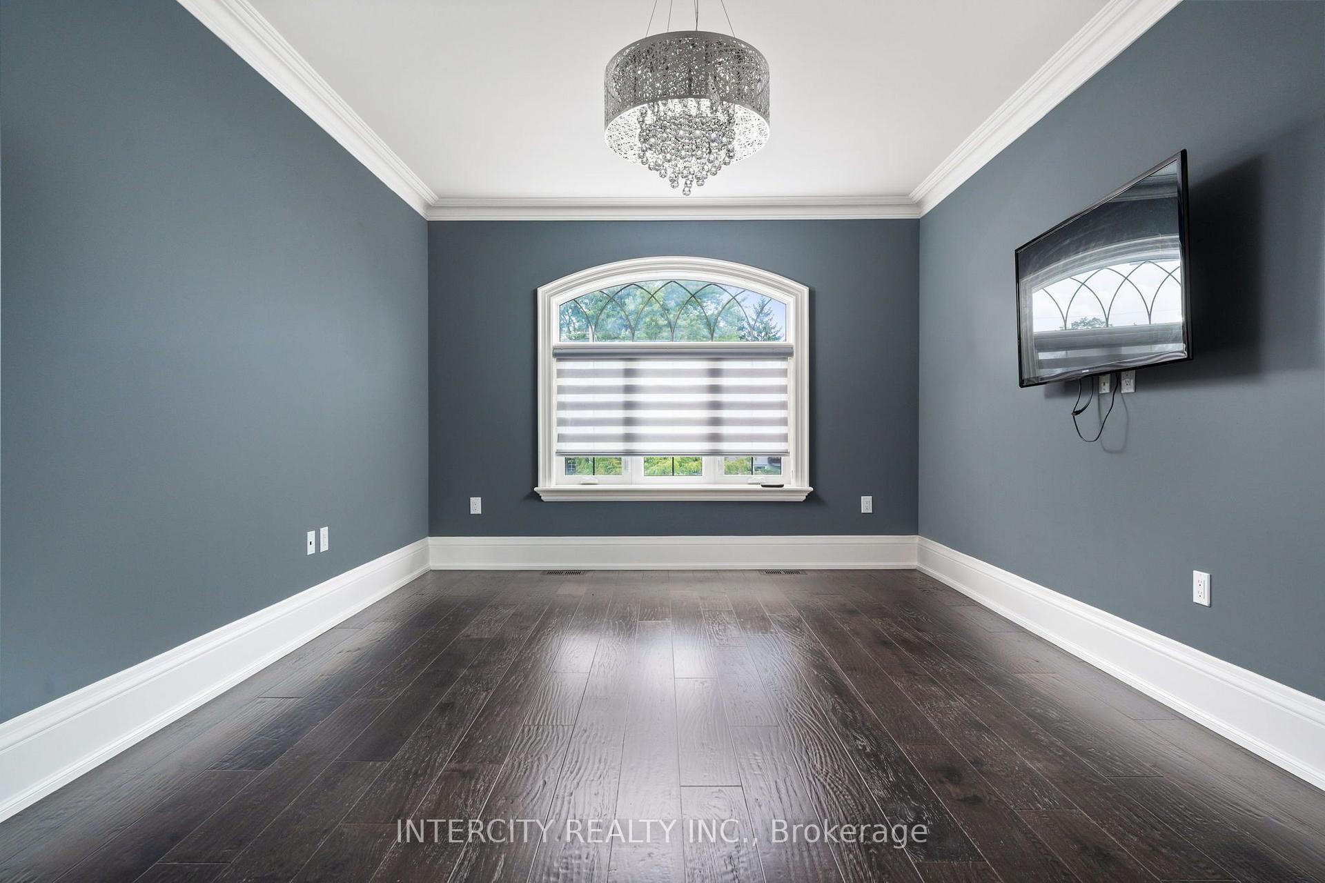 Photo 34 of 27 Rockview Gardens, Vaughan, Concord — HOMEH