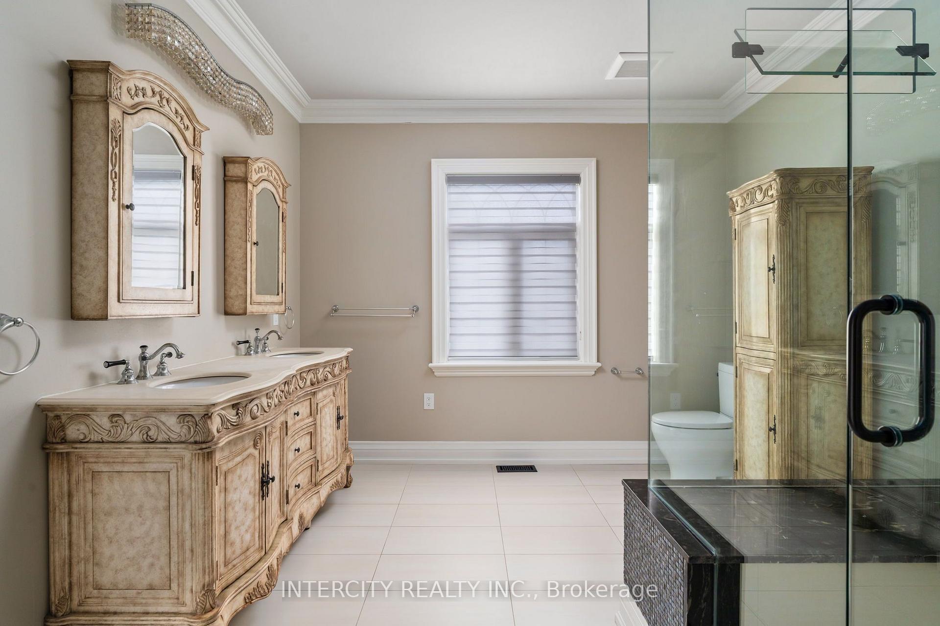 Photo 36 of 27 Rockview Gardens, Vaughan, Concord — HOMEH