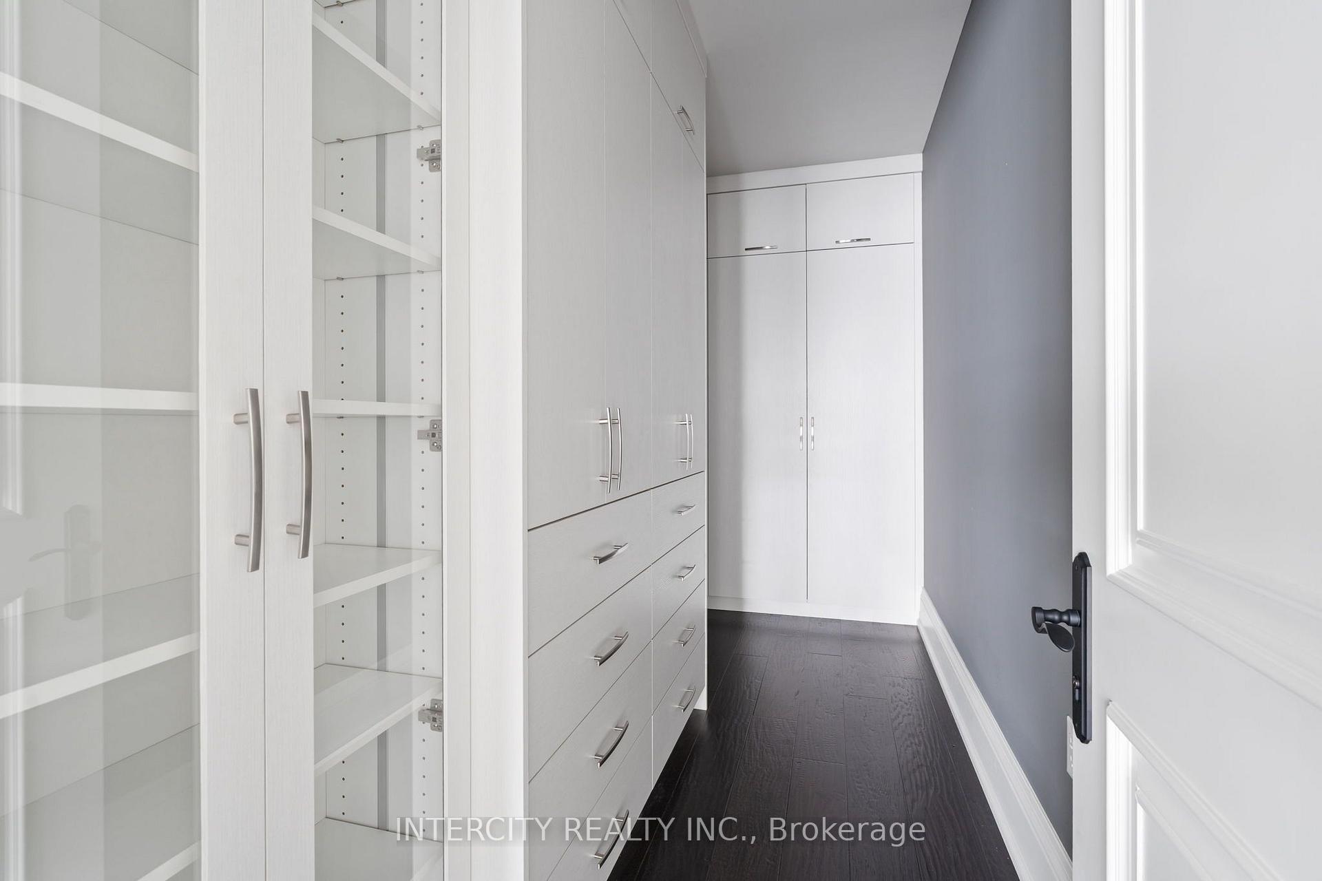Photo 44 of 27 Rockview Gardens, Vaughan, Concord — HOMEH