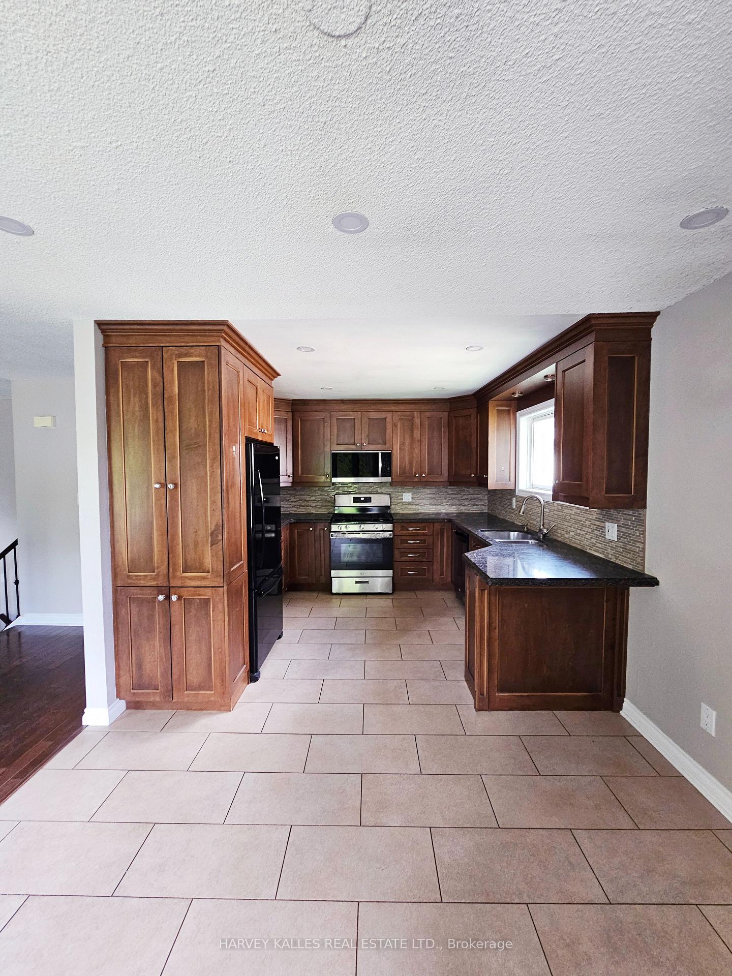 Photo 4 of 8 Pilkington Crescent, Whitby, Pringle Creek — HOMEH