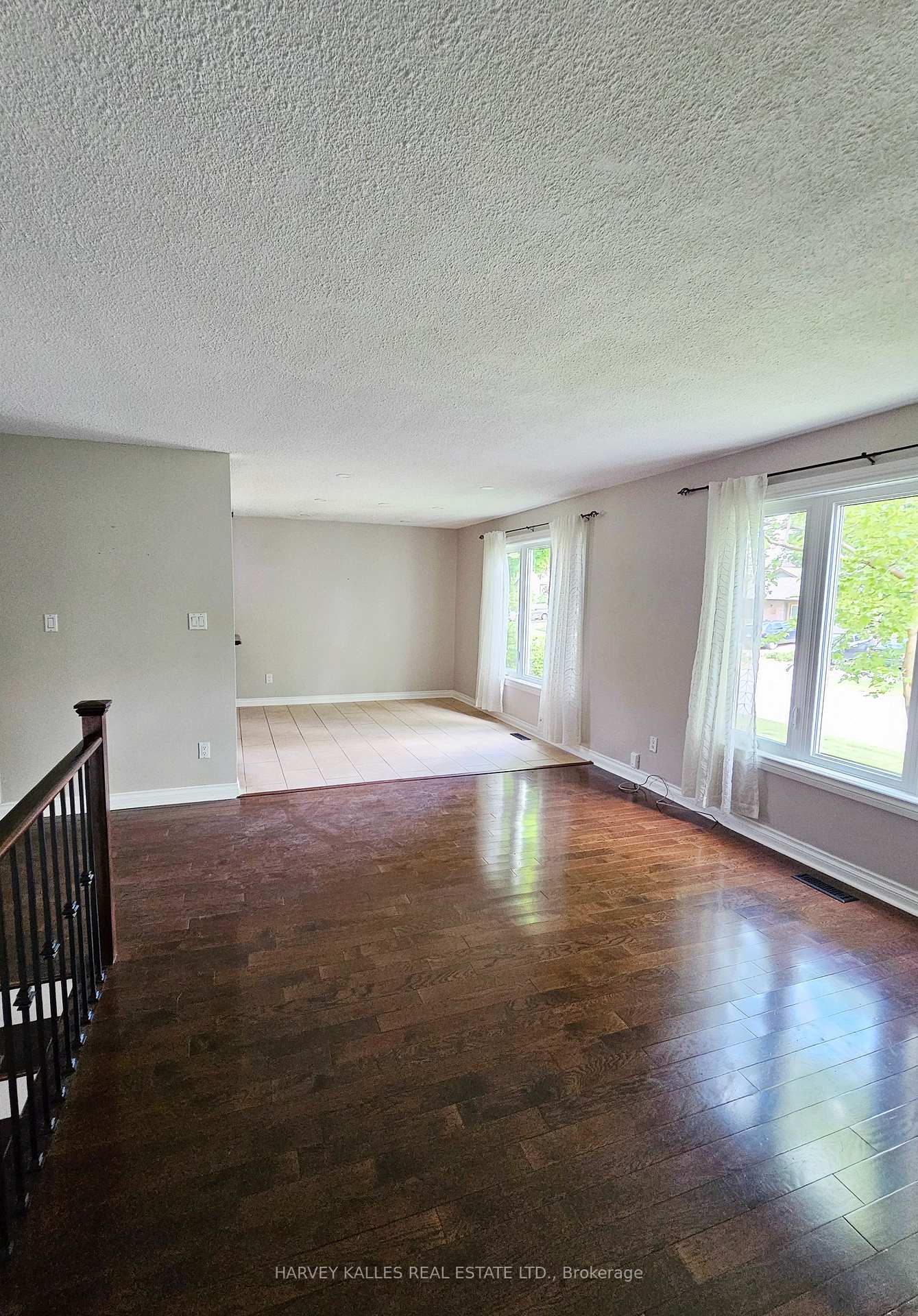 Photo 7 of 8 Pilkington Crescent, Whitby, Pringle Creek — HOMEH