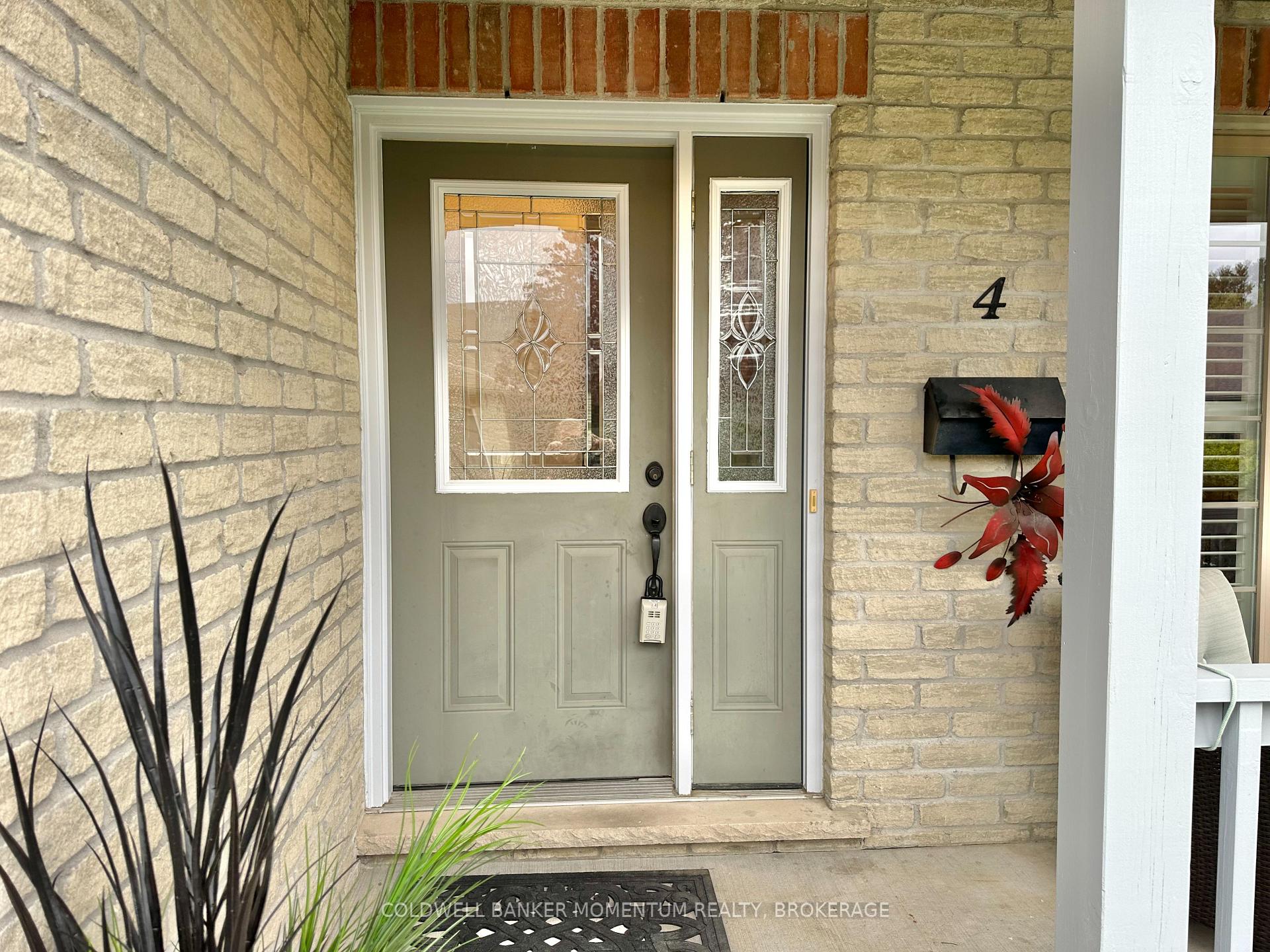 Photo 3 of Unit 4, 409 Queen Street, Norfolk, Simcoe — HOMEH
