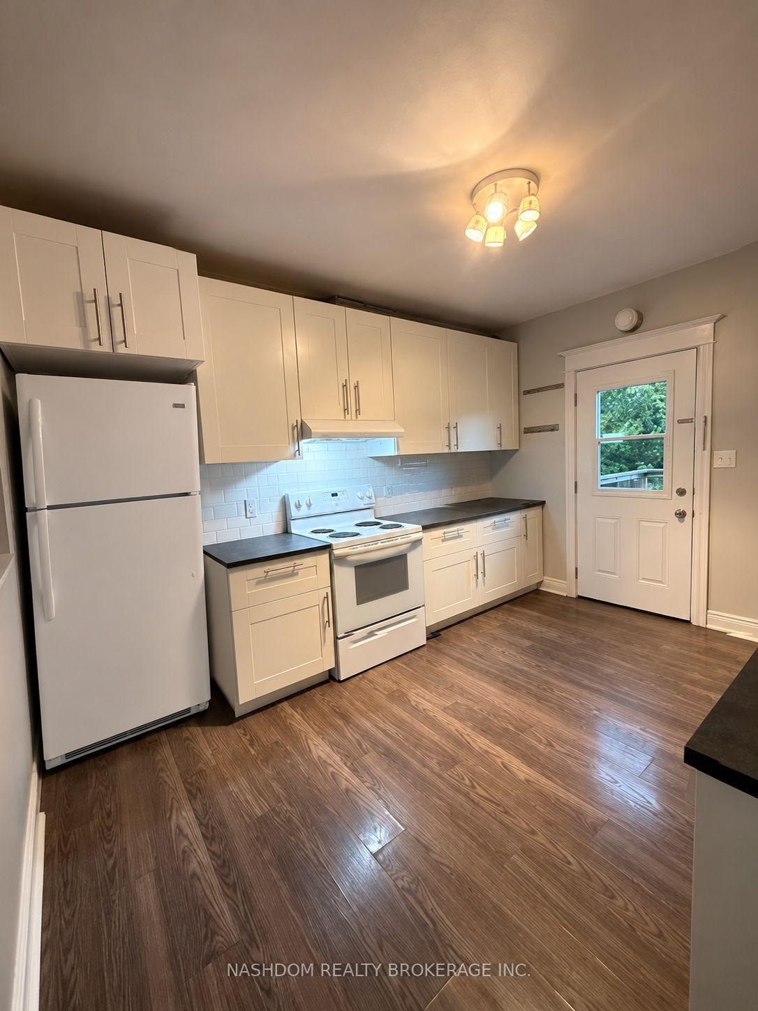 Photo 2 of Unit 2, 21 Gage Avenue S, Hamilton, Crown Point — HOMEH