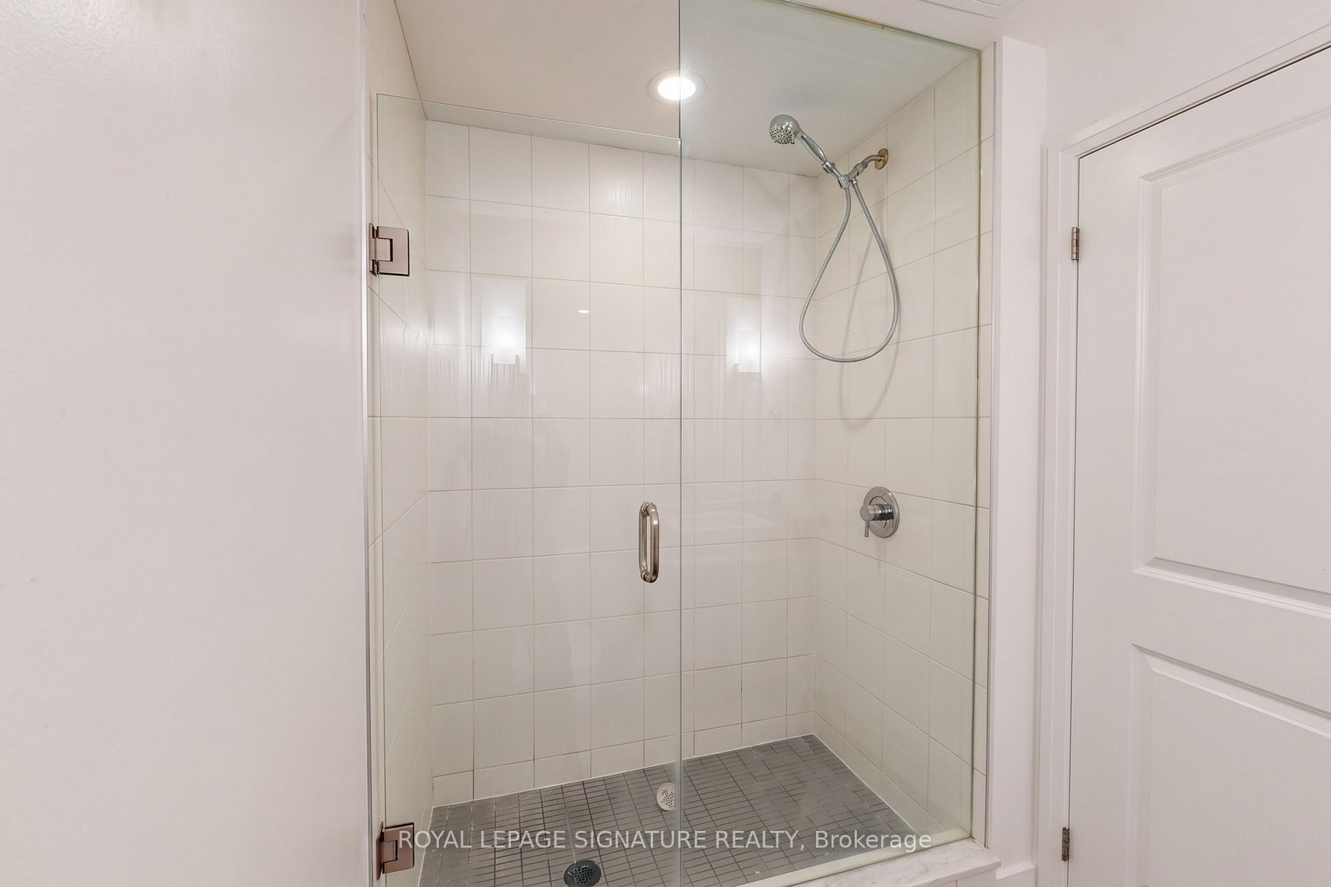 Photo 9 of Unit 1909, 8 Mercer Street, Toronto, Waterfront Communities — HOMEH