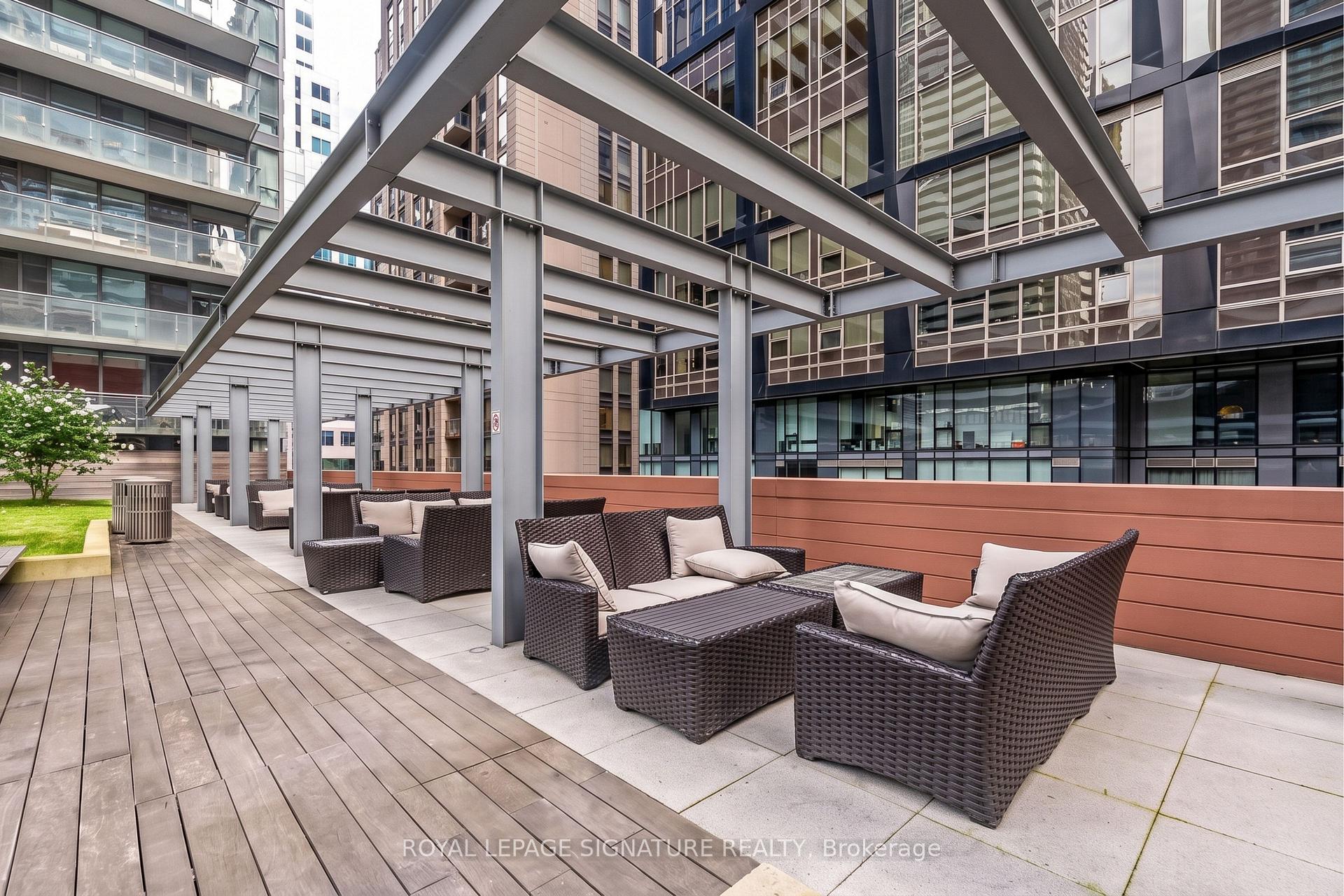 Photo 18 of Unit 1909, 8 Mercer Street, Toronto, Waterfront Communities — HOMEH