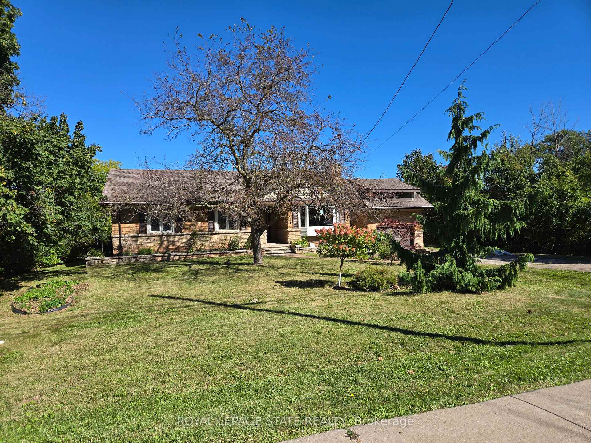 Photo 1 of 538 Main Street W, Grimsby, Grimsby West — HOMEH