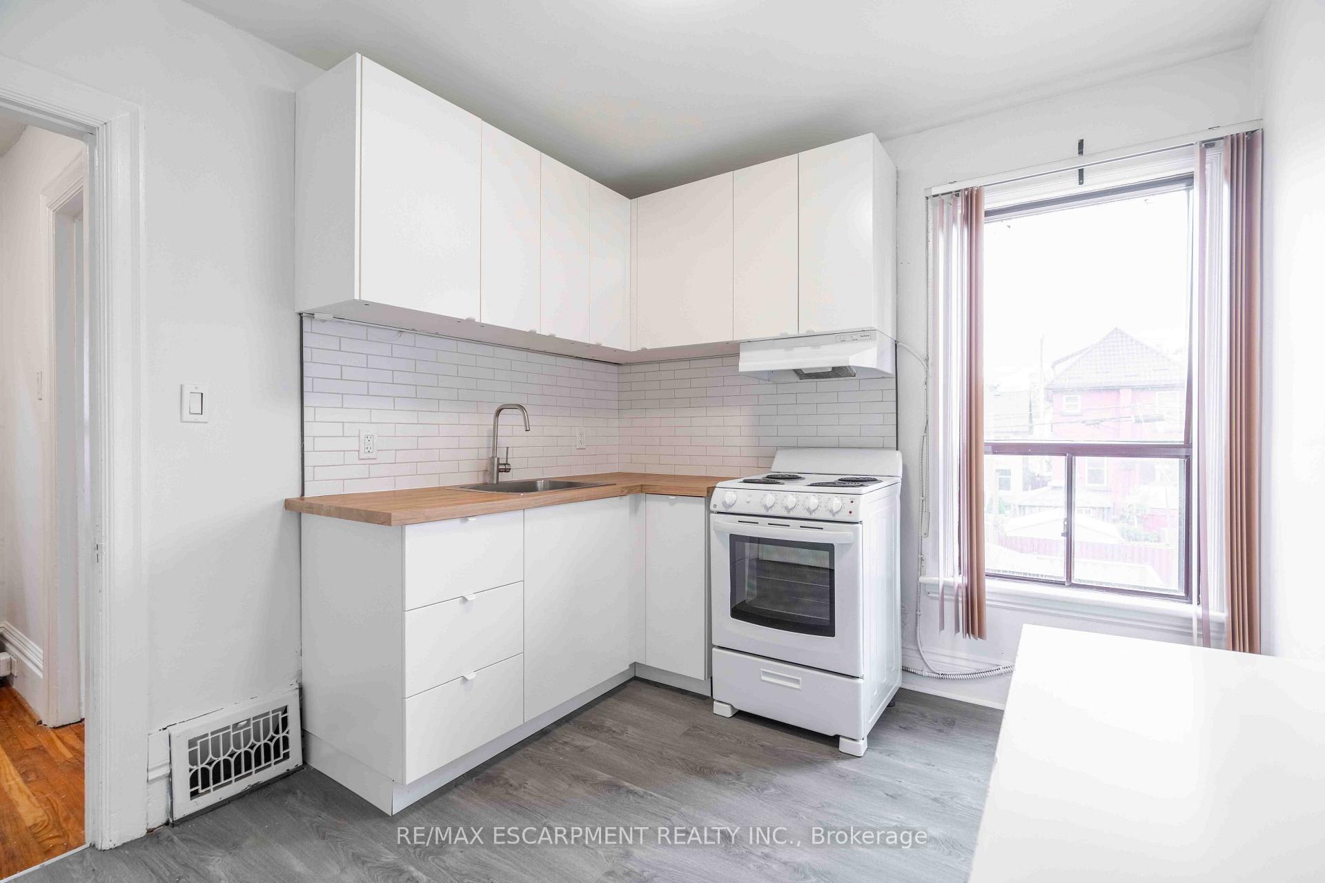 Photo 10 of 58 St. Matthews Avenue, Hamilton, Beasley — HOMEH