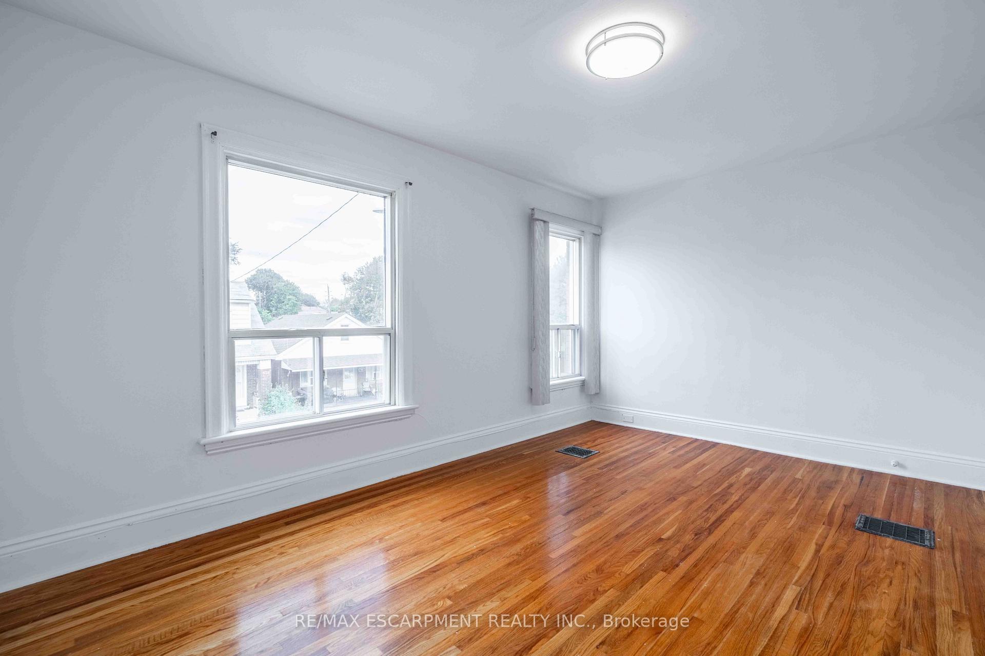 Photo 14 of 58 St. Matthews Avenue, Hamilton, Beasley — HOMEH