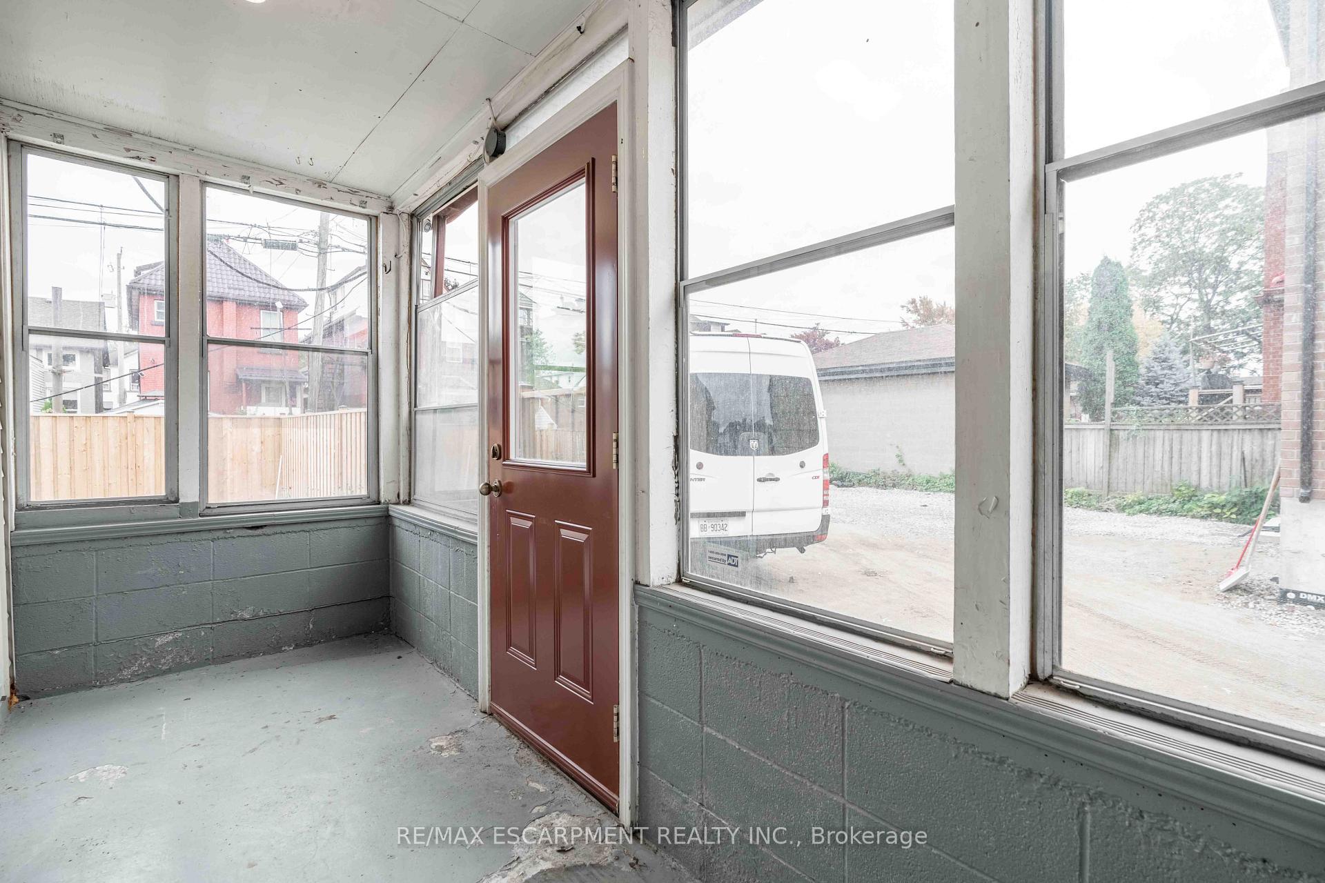 Photo 22 of 58 St. Matthews Avenue, Hamilton, Beasley — HOMEH