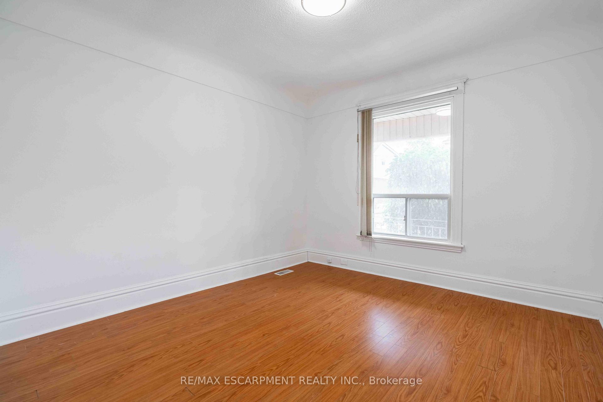 Photo 33 of 58 St. Matthews Avenue, Hamilton, Beasley — HOMEH