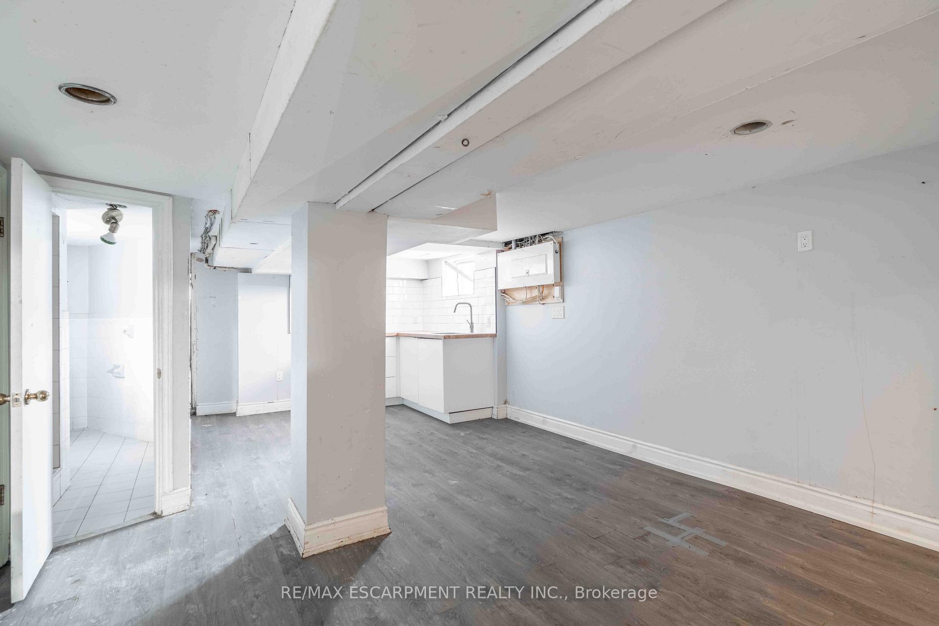 Photo 38 of 58 St. Matthews Avenue, Hamilton, Beasley — HOMEH