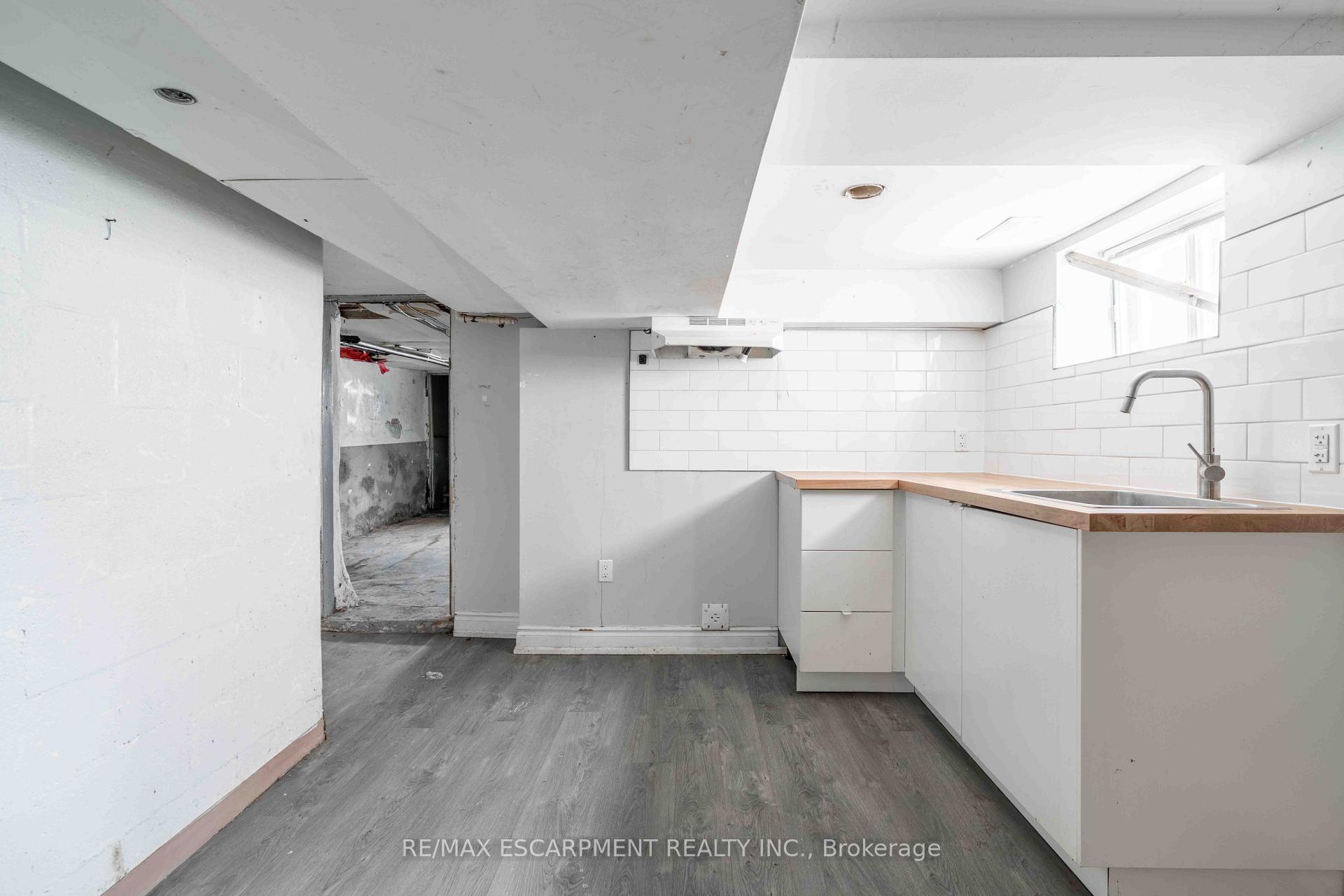Photo 39 of 58 St. Matthews Avenue, Hamilton, Beasley — HOMEH