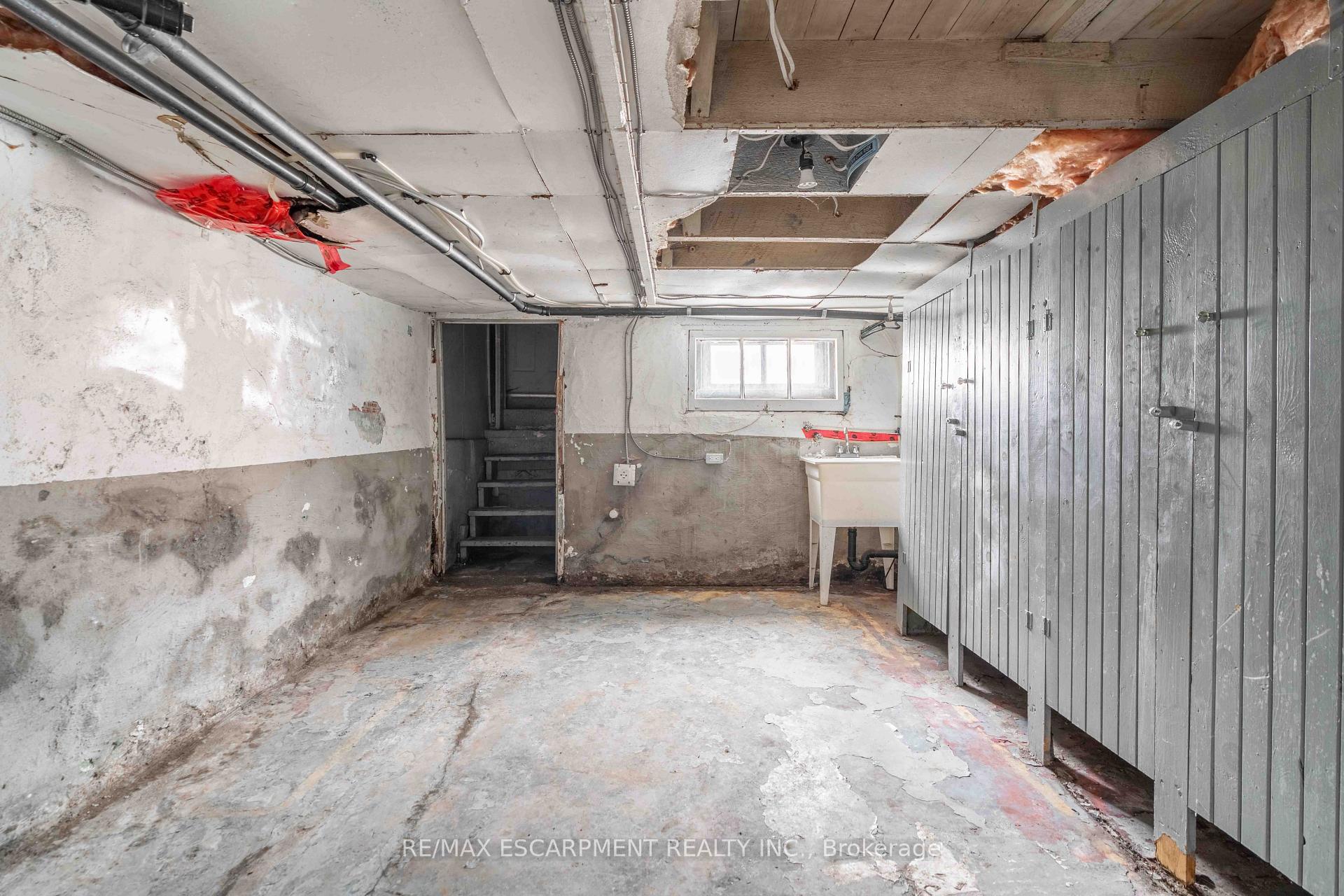 Photo 42 of 58 St. Matthews Avenue, Hamilton, Beasley — HOMEH