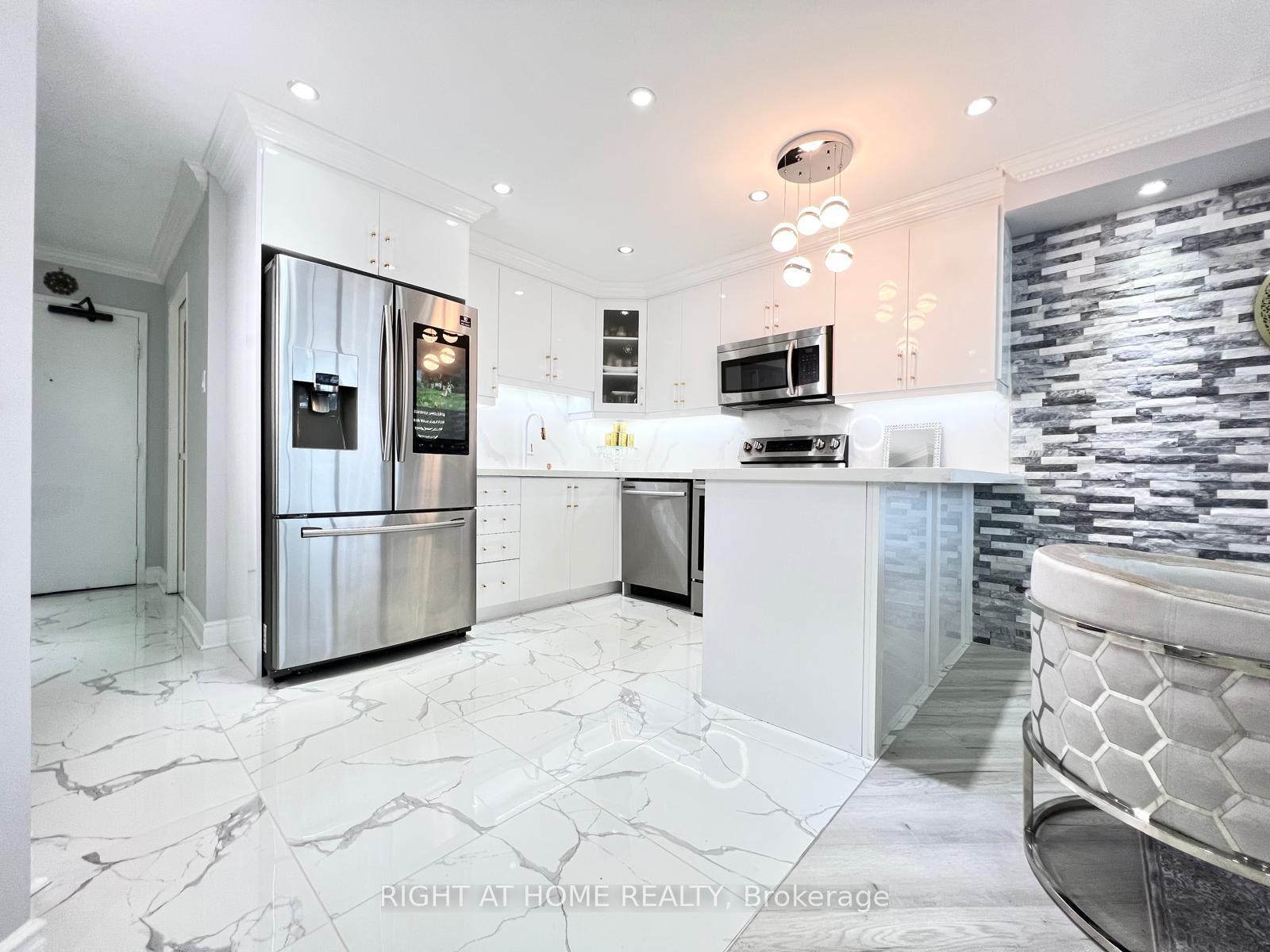 Photo of Unit 1608, 75 Graydon Hall Drive