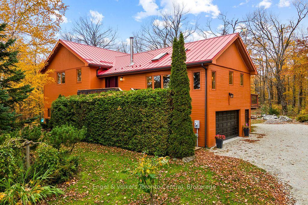 Photo of 569263 Sideroad 6 Road