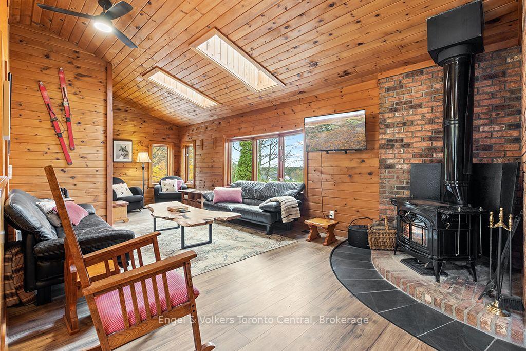 Photo 6 of 569263 Sideroad 6 Road, Blue Mountains — HOMEH
