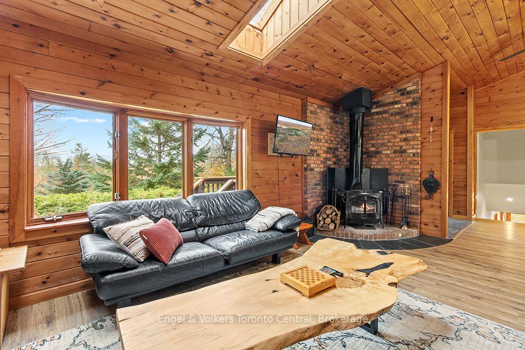 Photo 7 of 569263 Sideroad 6 Road, Blue Mountains — HOMEH