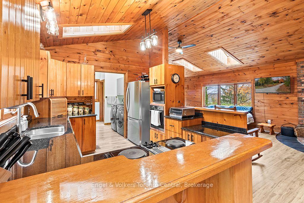 Photo 12 of 569263 Sideroad 6 Road, Blue Mountains — HOMEH