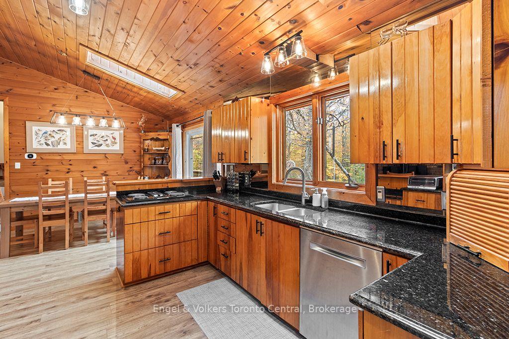 Photo 13 of 569263 Sideroad 6 Road, Blue Mountains — HOMEH