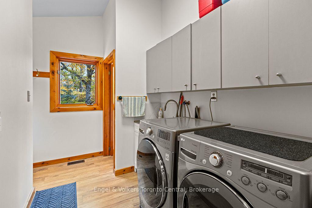 Photo 16 of 569263 Sideroad 6 Road, Blue Mountains — HOMEH