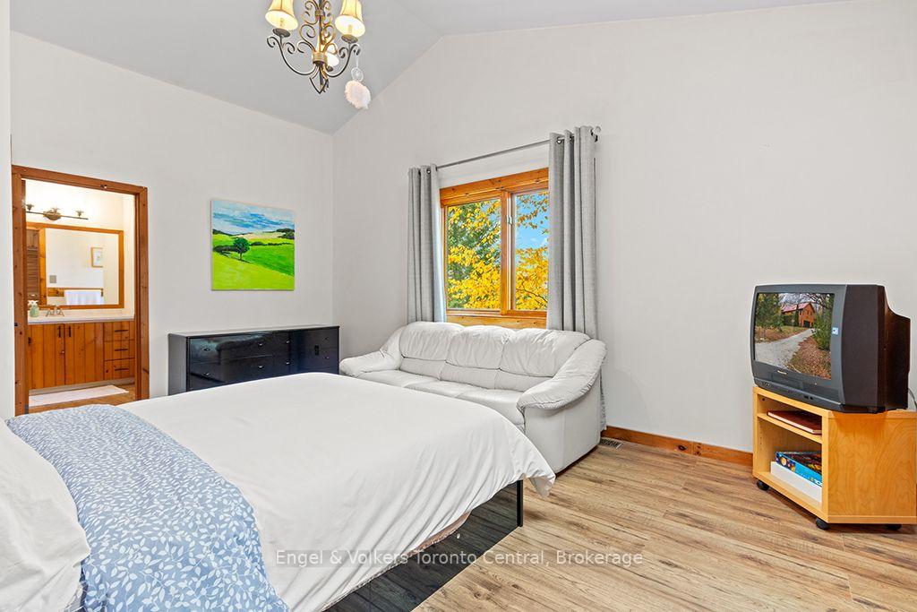 Photo 24 of 569263 Sideroad 6 Road, Blue Mountains — HOMEH