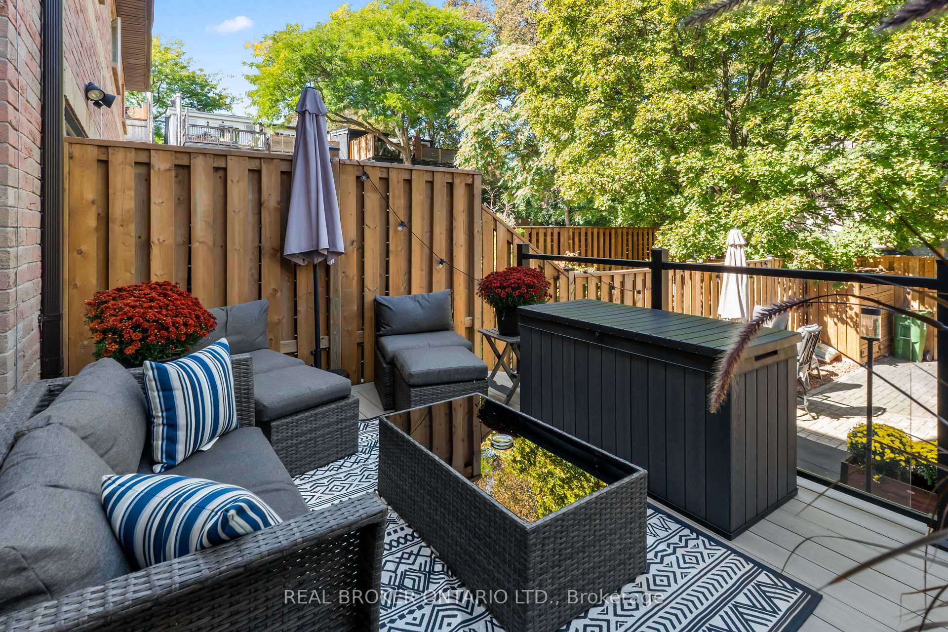 Photo 13 of 12 St. James Court, Toronto, Cabbagetown-South St. James Town — HOMEH