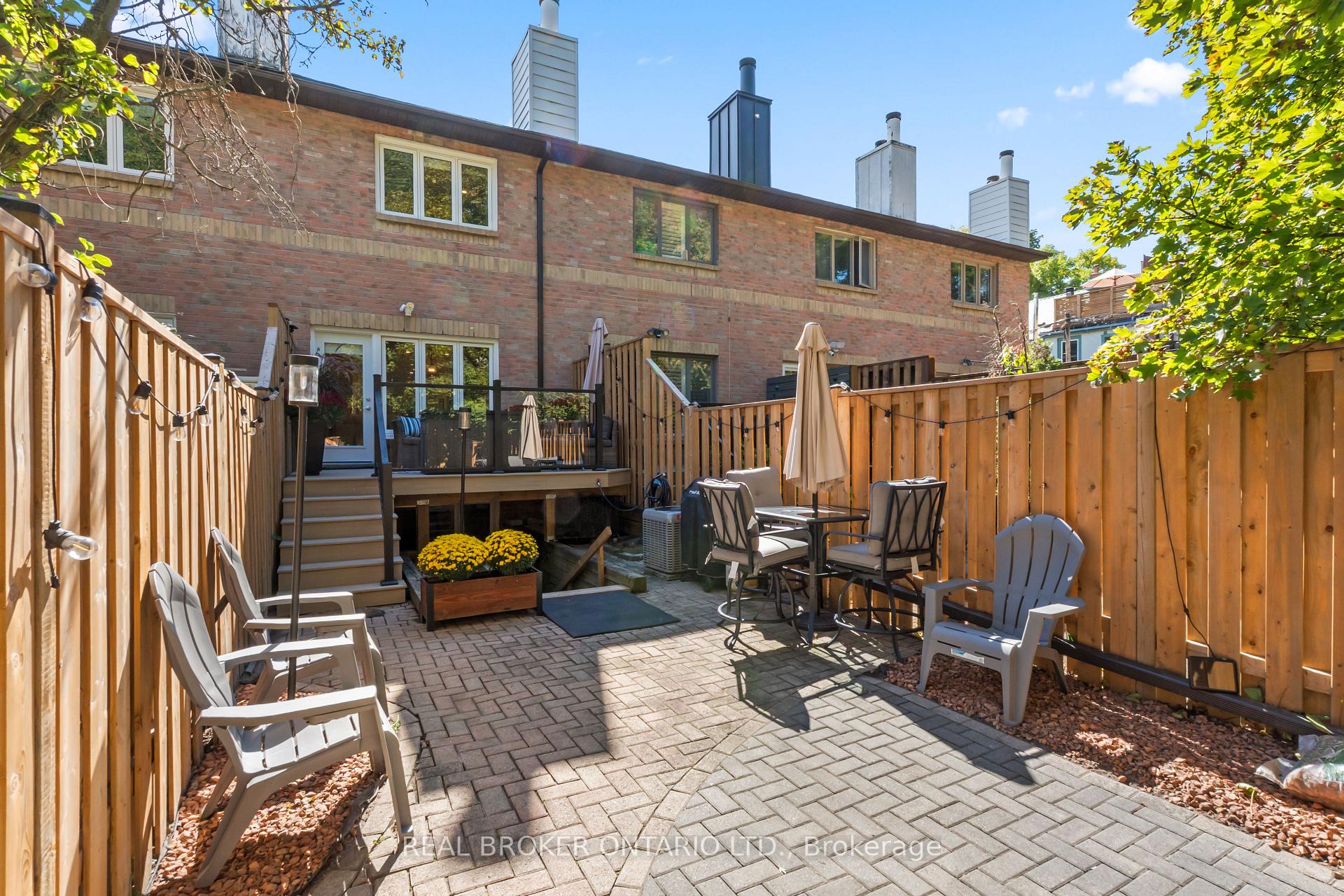 Photo 15 of 12 St. James Court, Toronto, Cabbagetown-South St. James Town — HOMEH