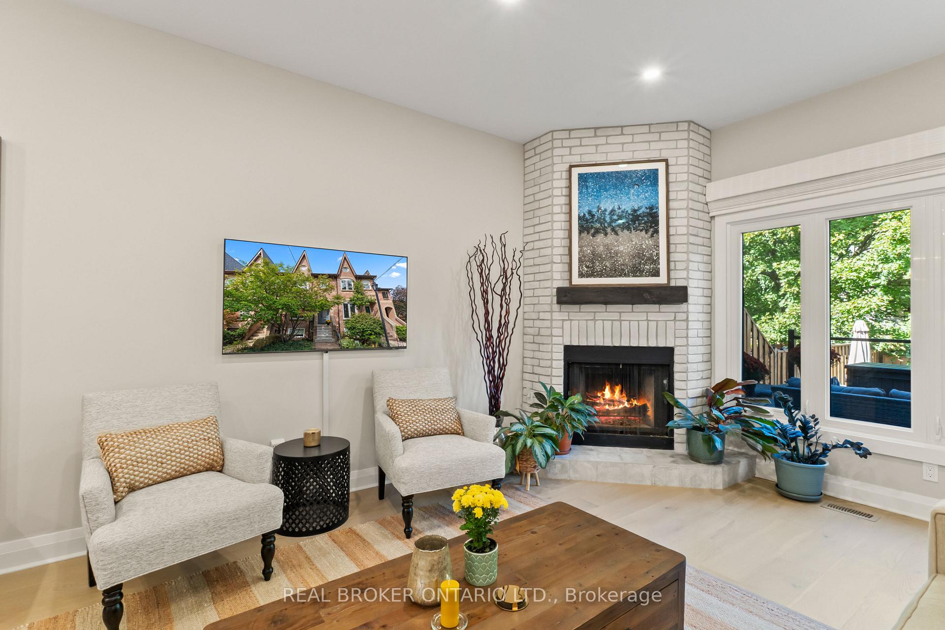 Photo 26 of 12 St. James Court, Toronto, Cabbagetown-South St. James Town — HOMEH