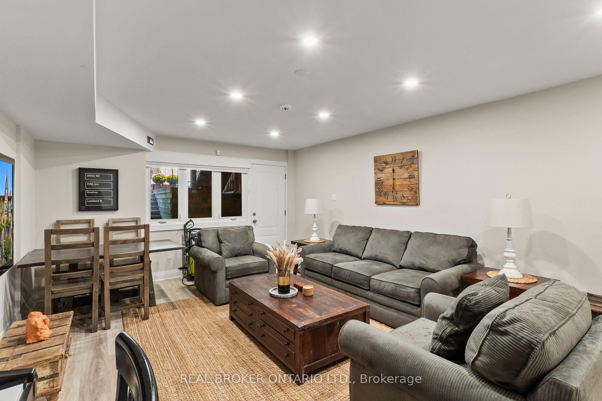 Photo 46 of 12 St. James Court, Toronto, Cabbagetown-South St. James Town — HOMEH