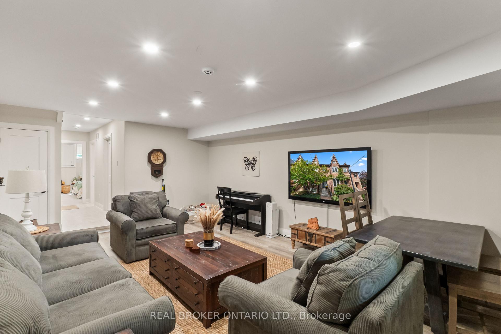 Photo 47 of 12 St. James Court, Toronto, Cabbagetown-South St. James Town — HOMEH
