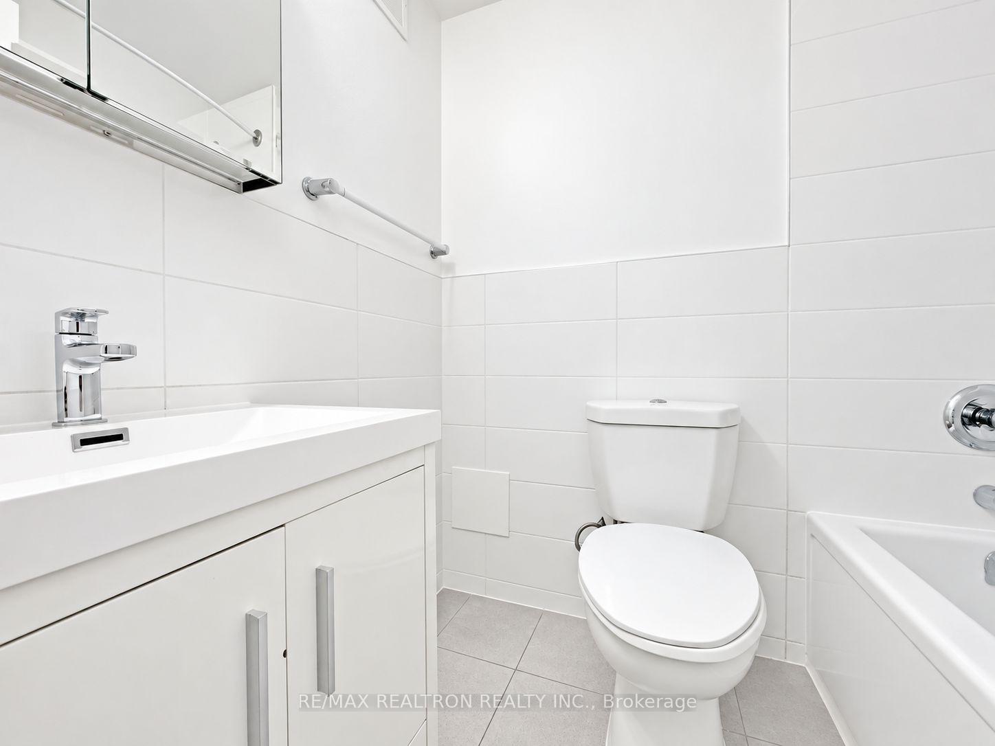 Photo 10 of Unit 1206, 666 Spadina Avenue, Toronto, University — HOMEH