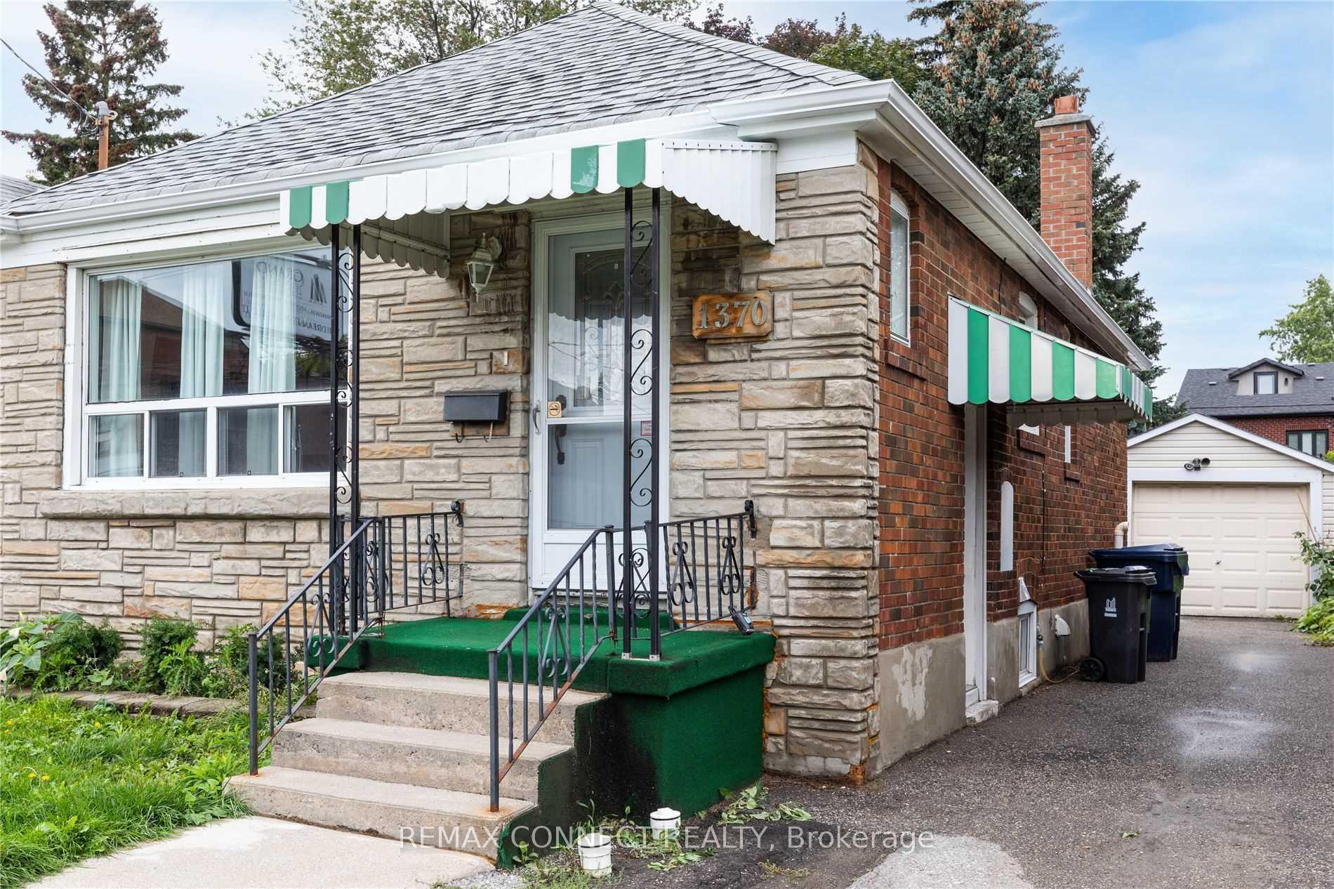 Photo of Unit Lower, 1370 Woodbine Avenue