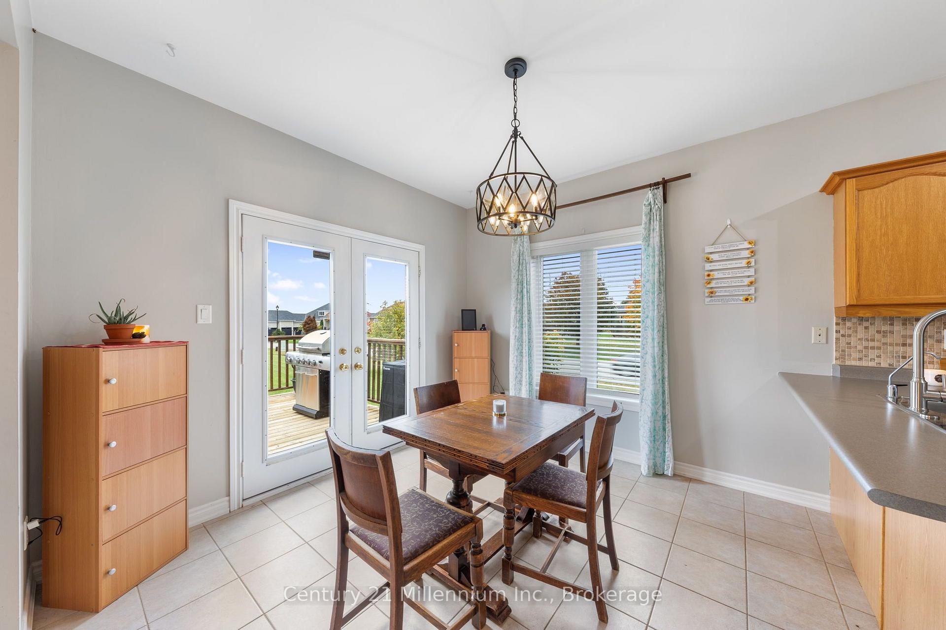 Photo 21 of 23 Butternut Crescent, Wasaga Beach — HOMEH
