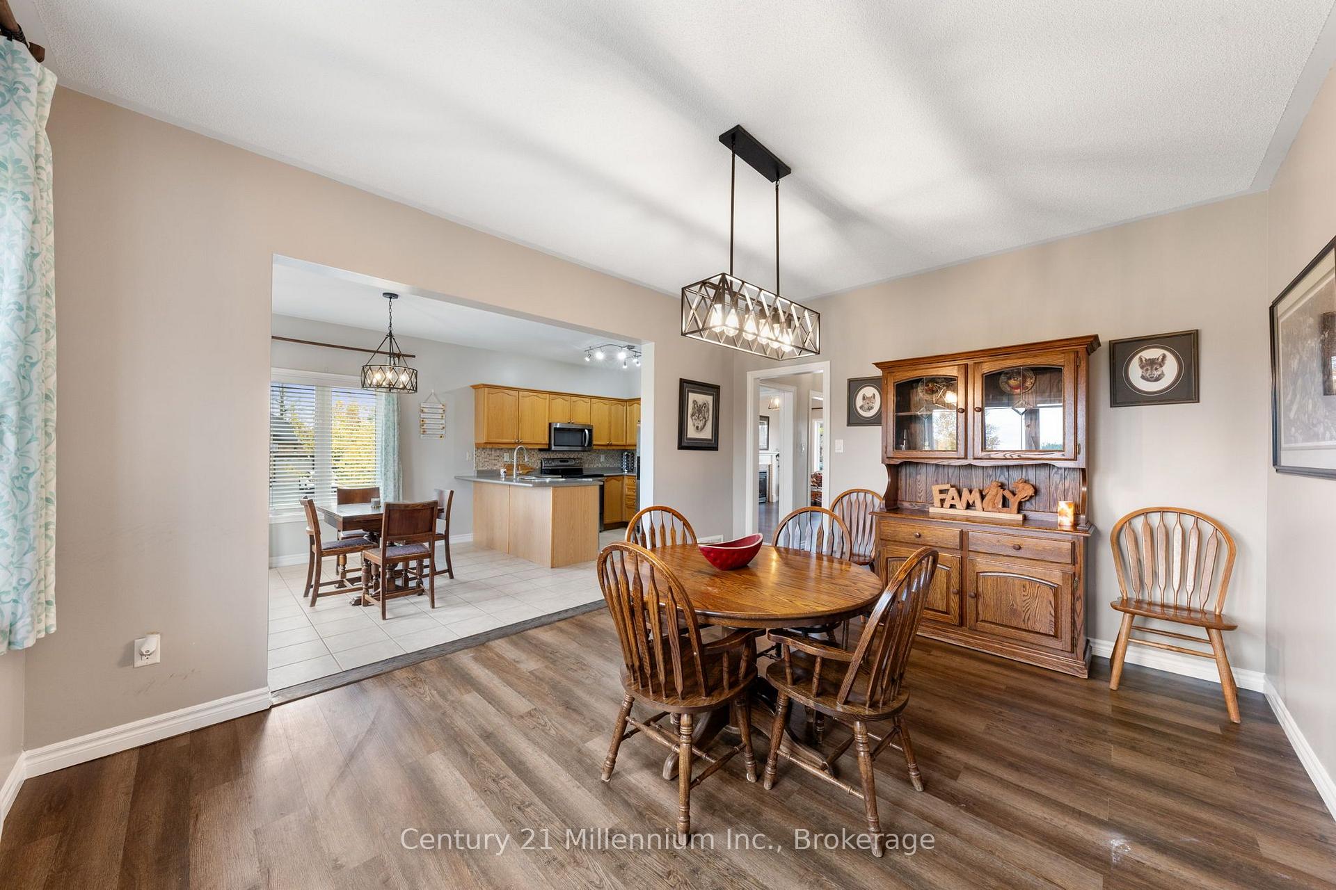 Photo 24 of 23 Butternut Crescent, Wasaga Beach — HOMEH