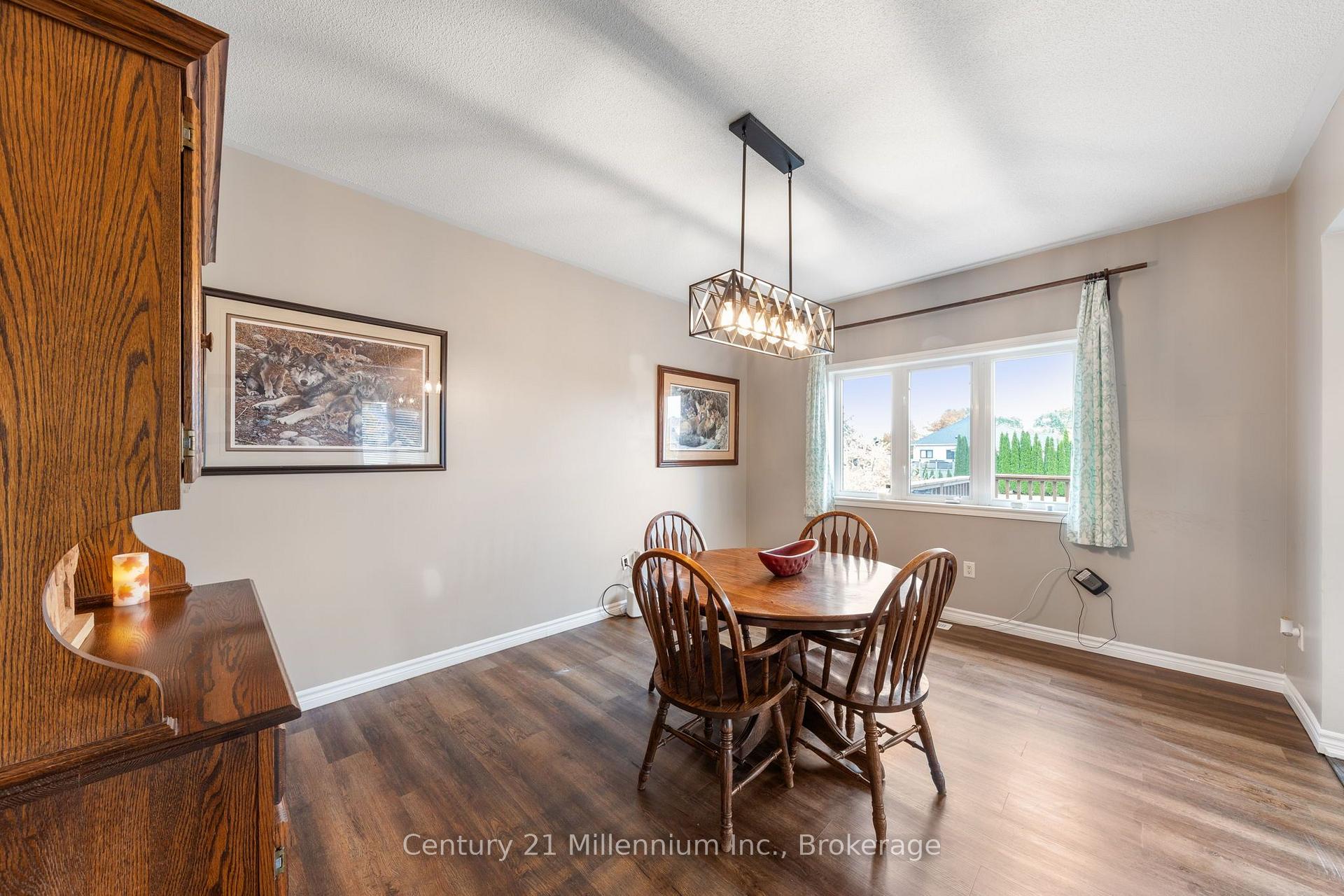 Photo 25 of 23 Butternut Crescent, Wasaga Beach — HOMEH