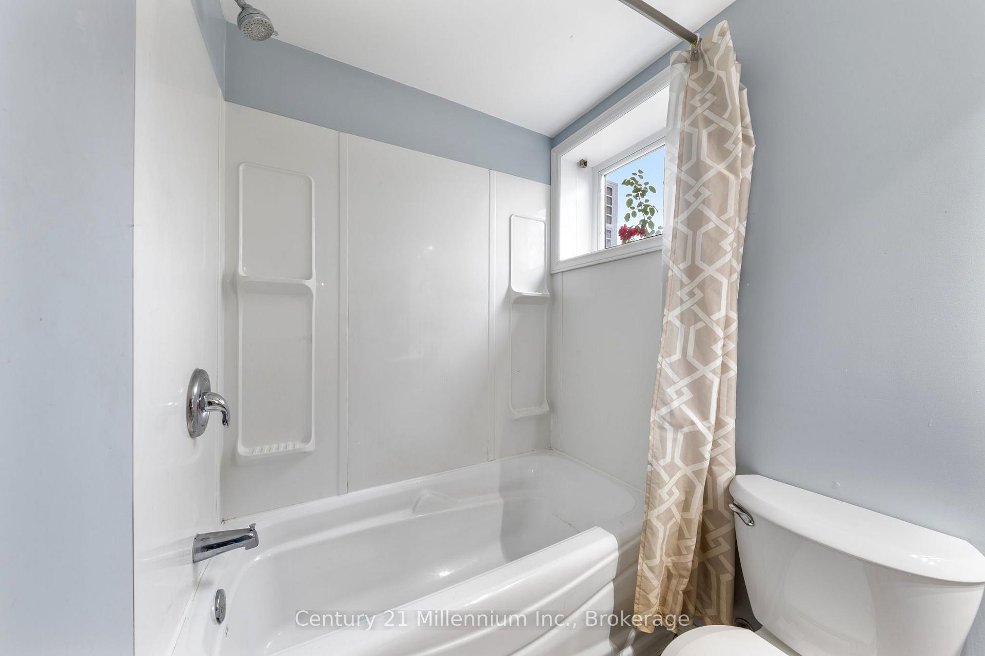 Photo 52 of 23 Butternut Crescent, Wasaga Beach — HOMEH