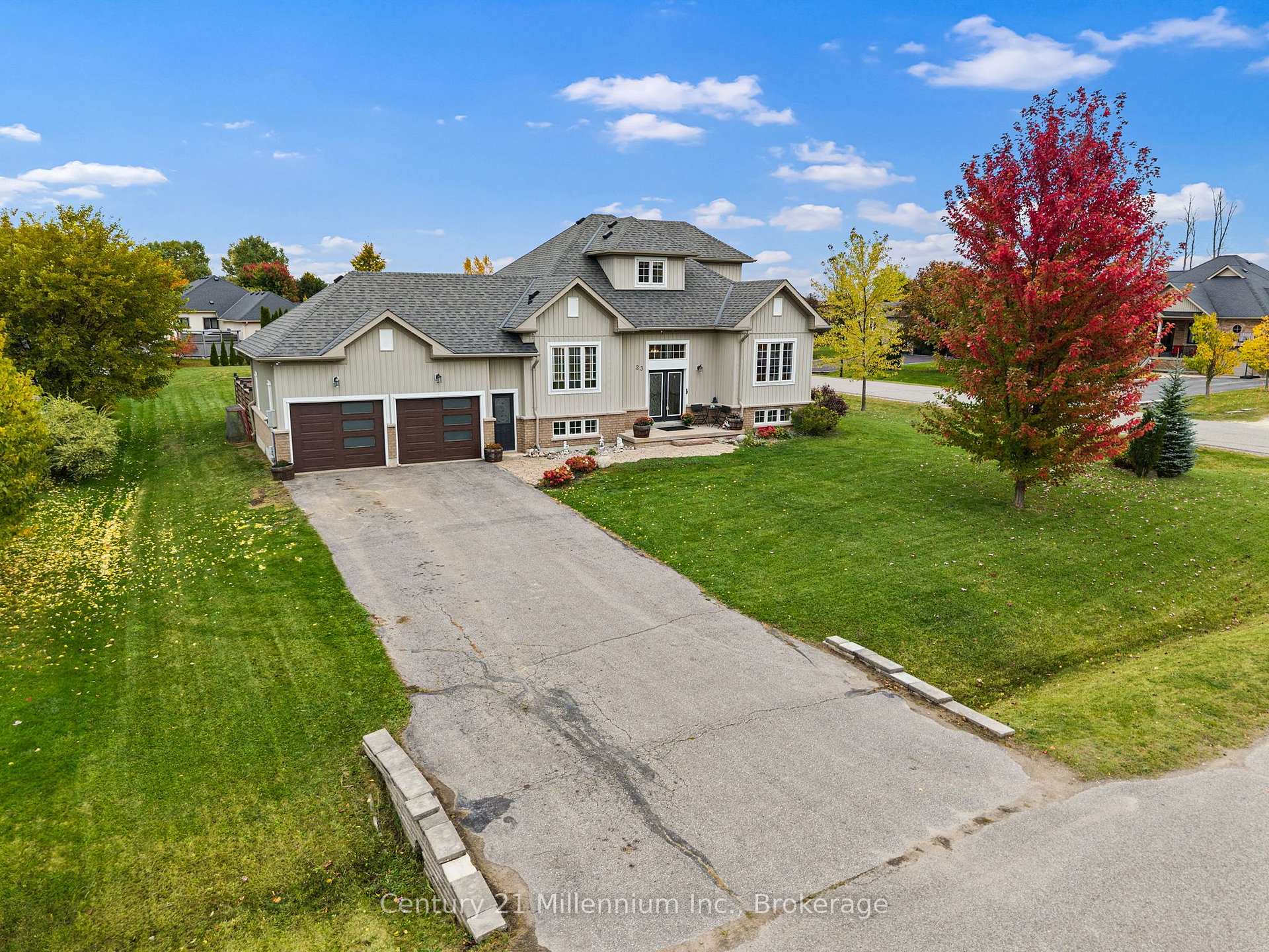 Photo 8 of 23 Butternut Crescent, Wasaga Beach — HOMEH