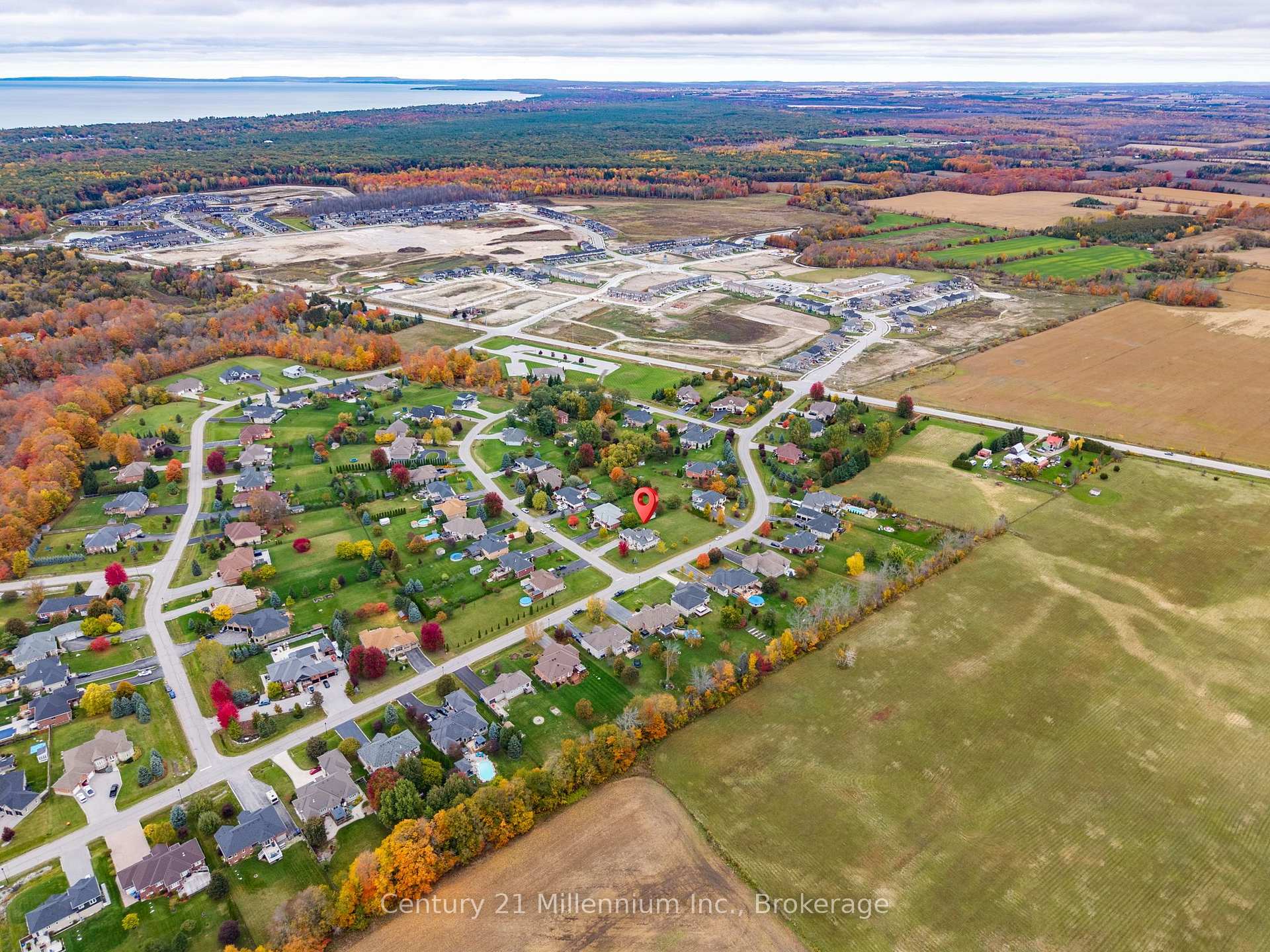 Photo 57 of 23 Butternut Crescent, Wasaga Beach — HOMEH