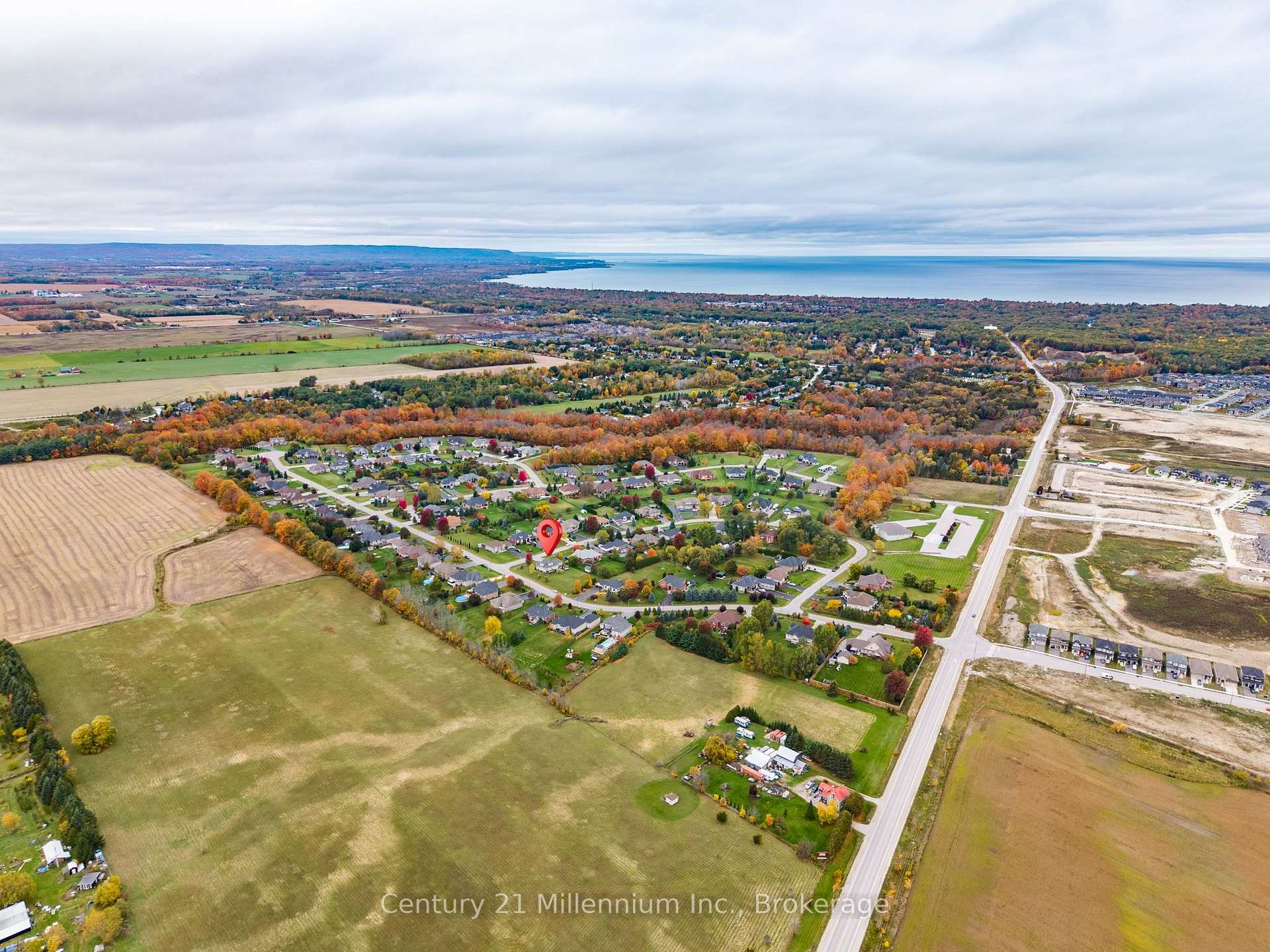 Photo 59 of 23 Butternut Crescent, Wasaga Beach — HOMEH